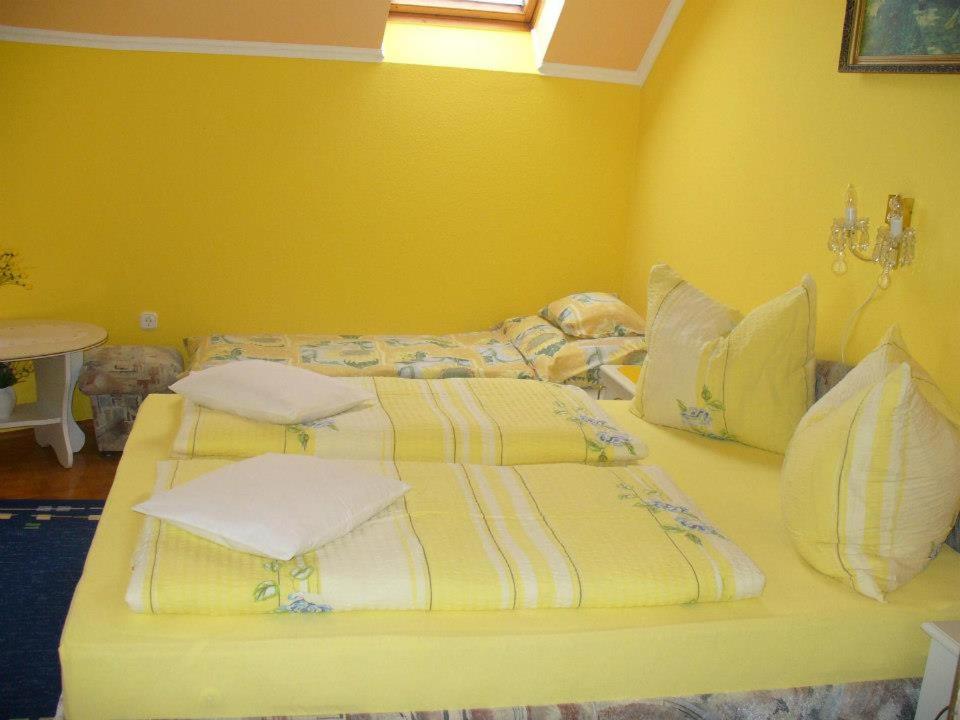 Triple Room with Bathroom photo 3