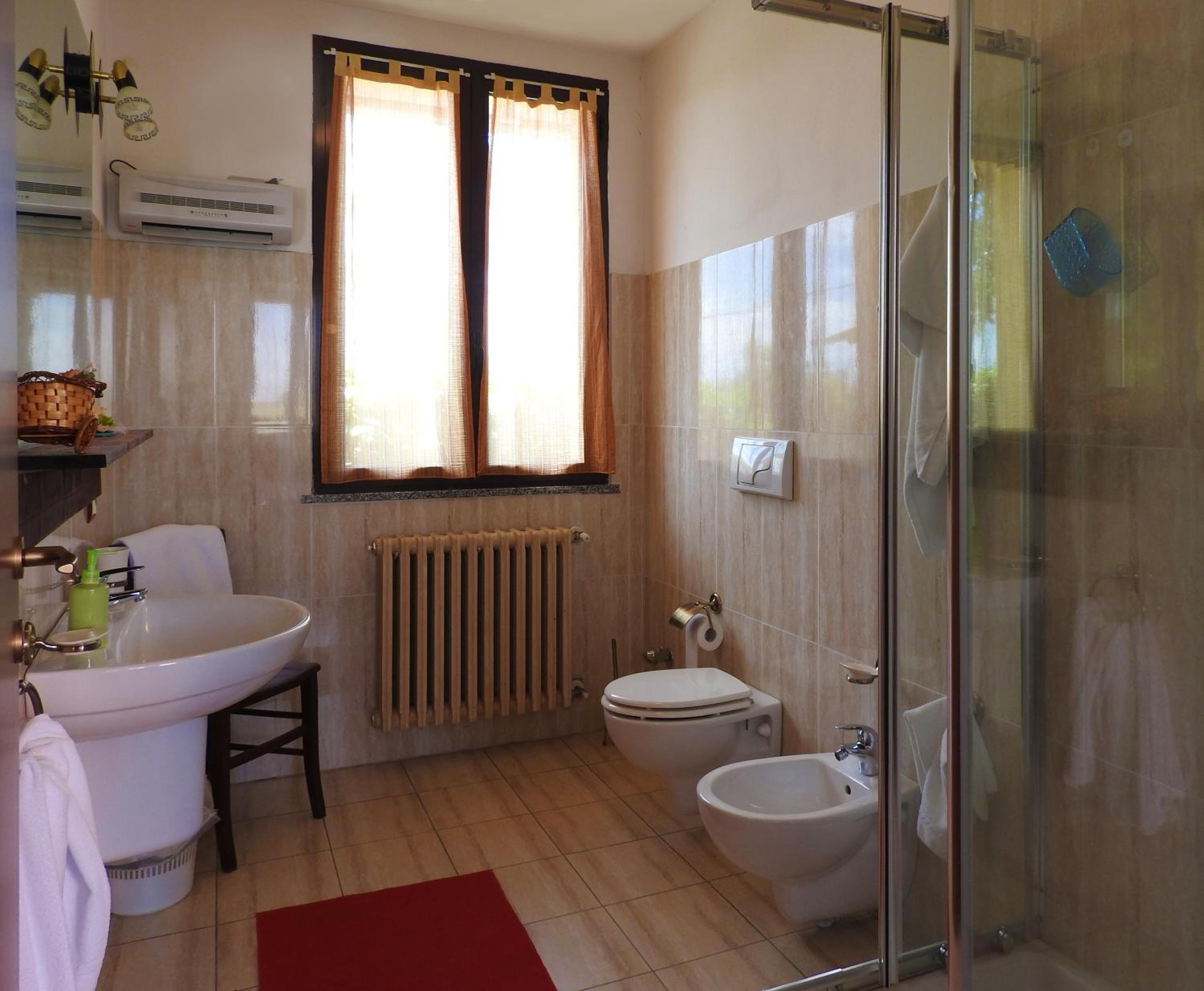 Standard Double Room - Photo 2