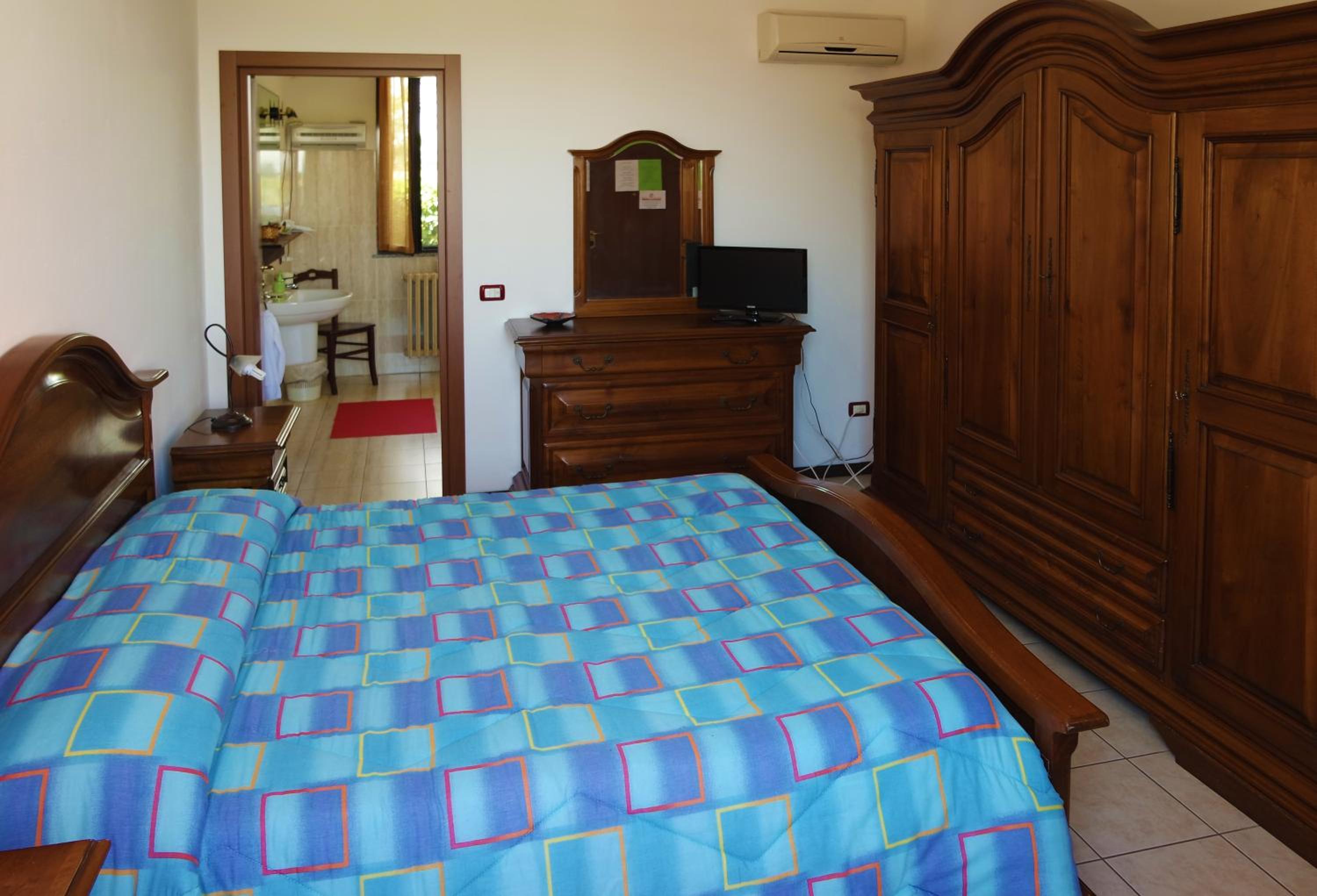 Standard Double Room - Photo 1