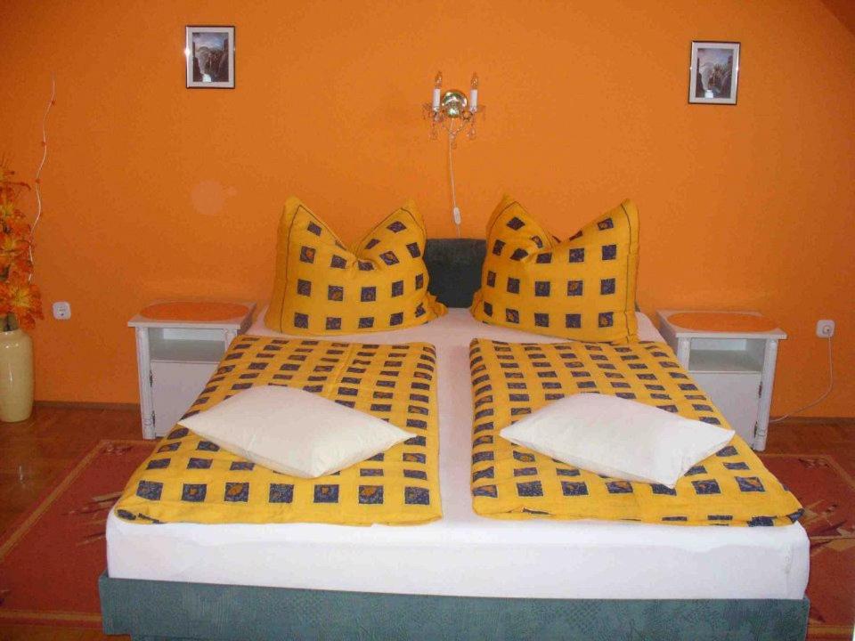 Triple Room with Bathroom photo 1