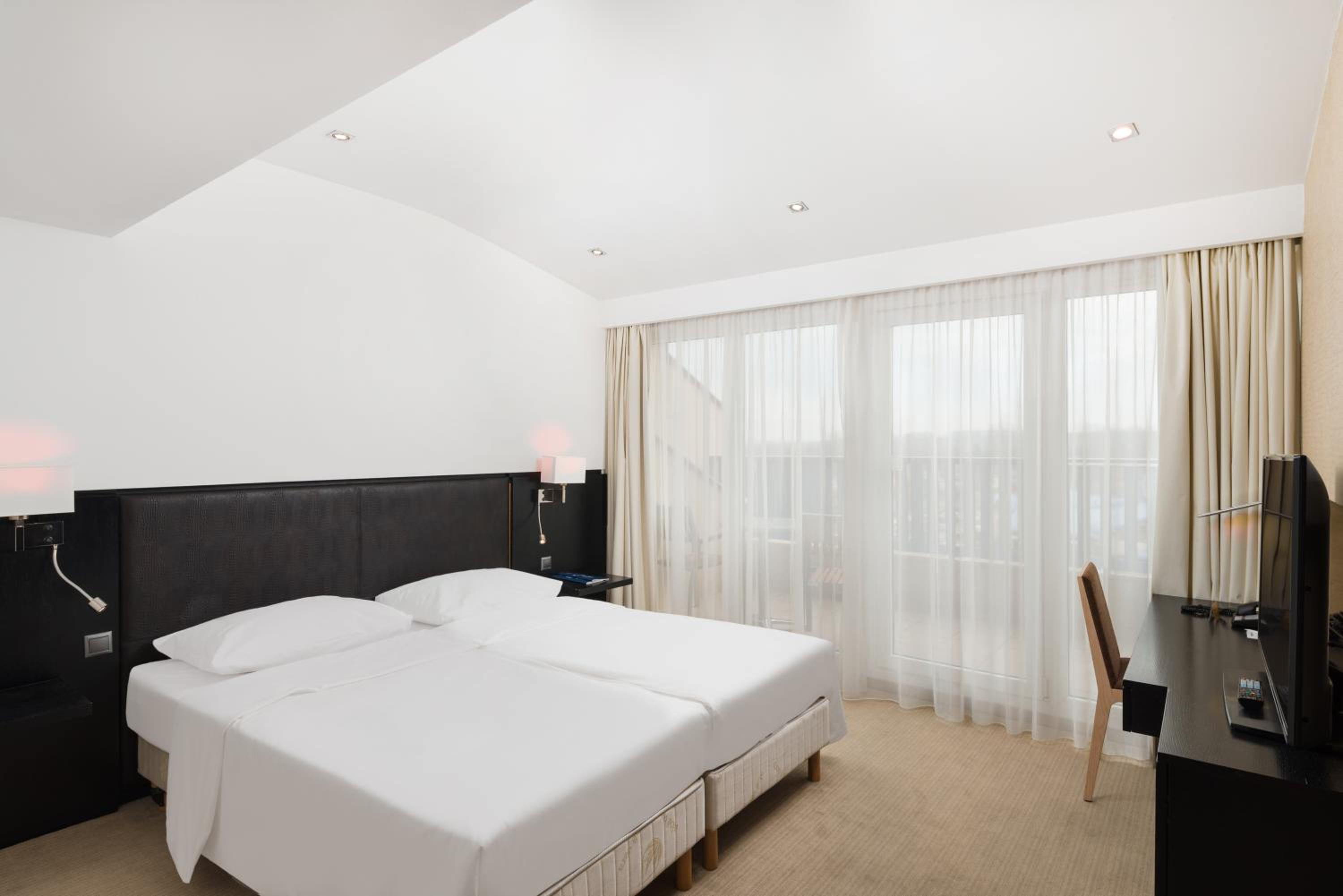 Suite - Top Floor photo 3