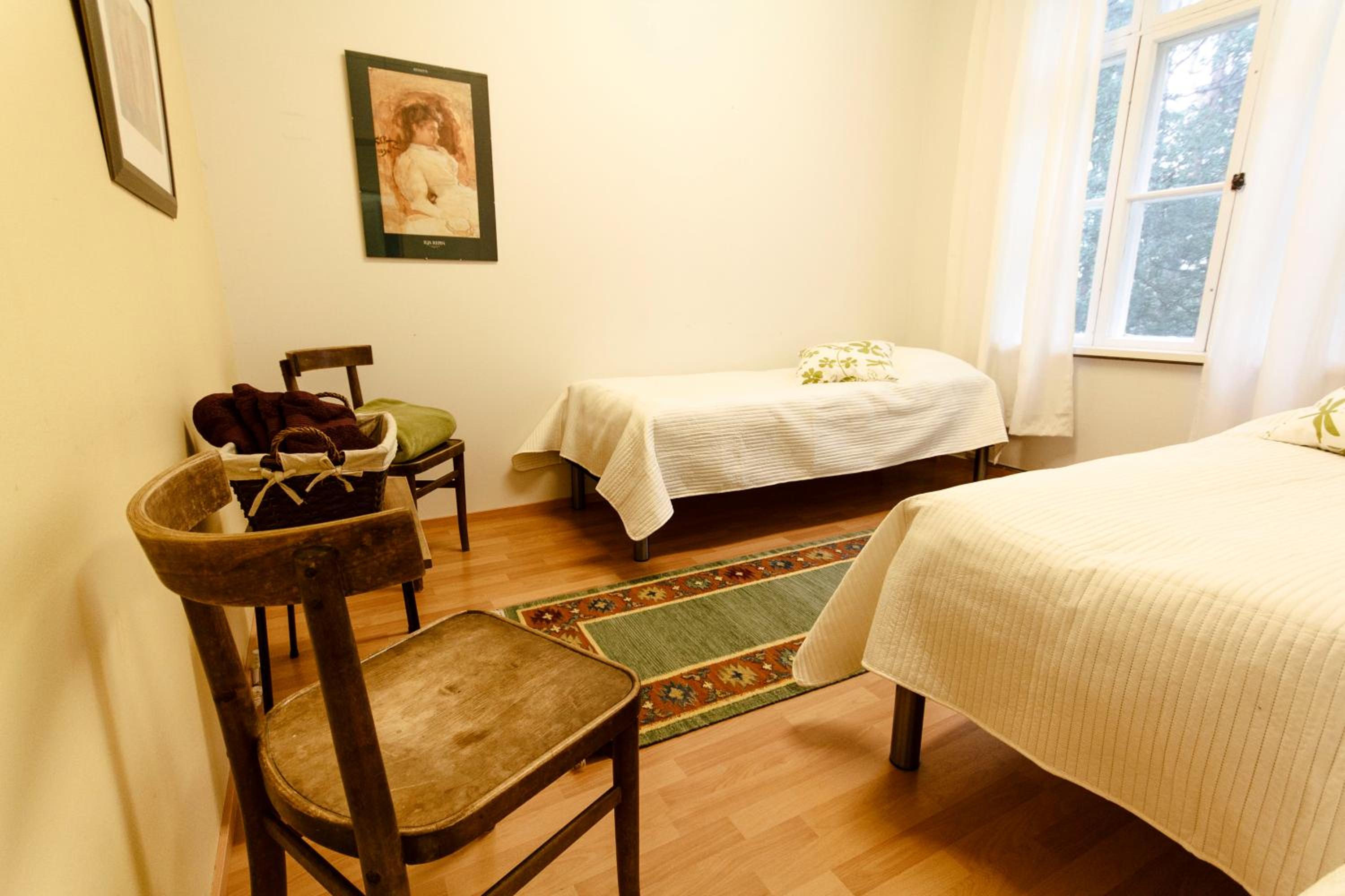 Double or Twin Room with Shared Bathroom photo 1