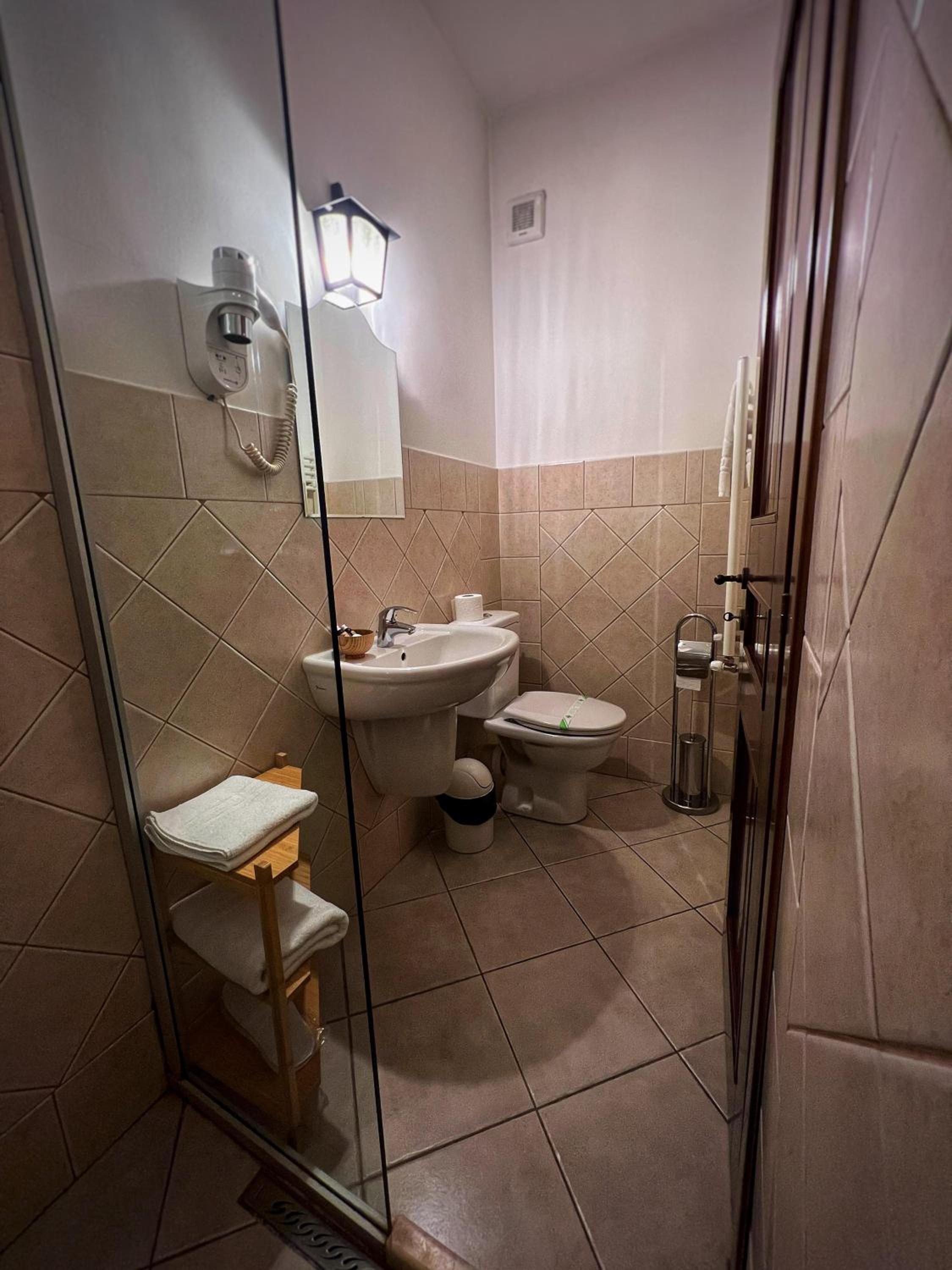 Single Room photo 2