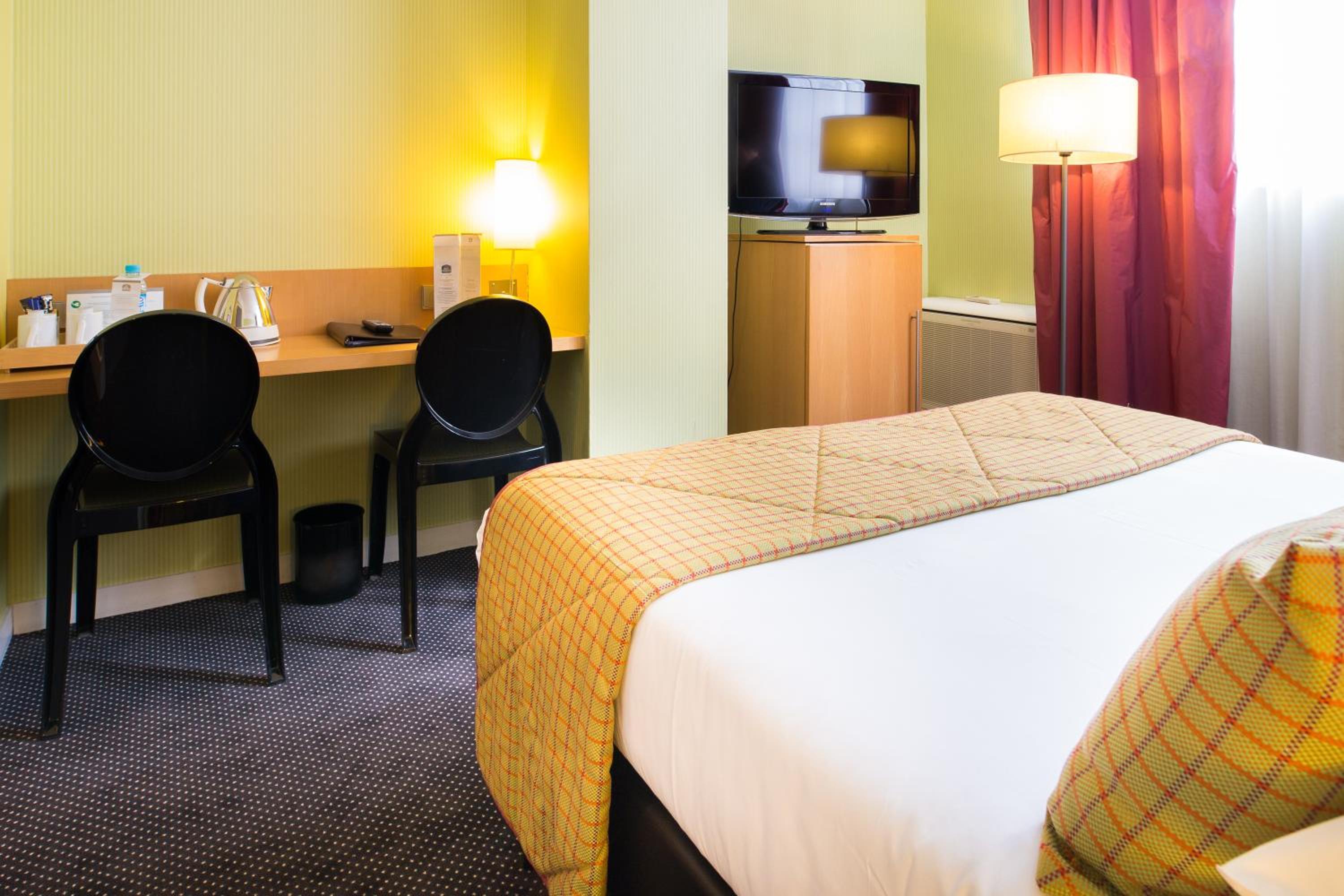 Comfort Double Room with Courtyard View photo 2