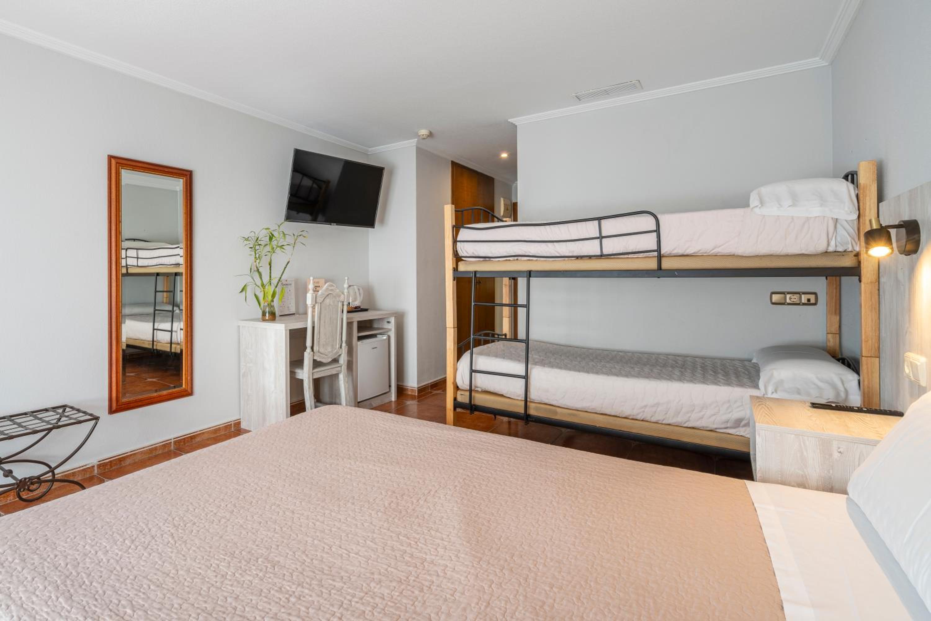 Standard Quadruple Room