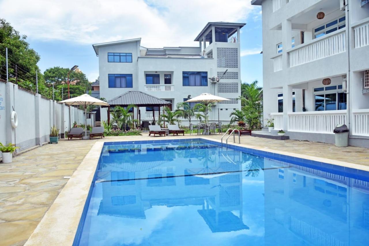 Studio with Pool View photo 1