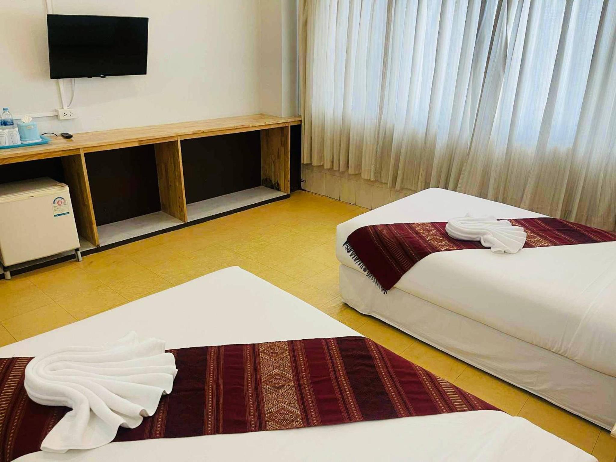 Standard Twin Room photo 2