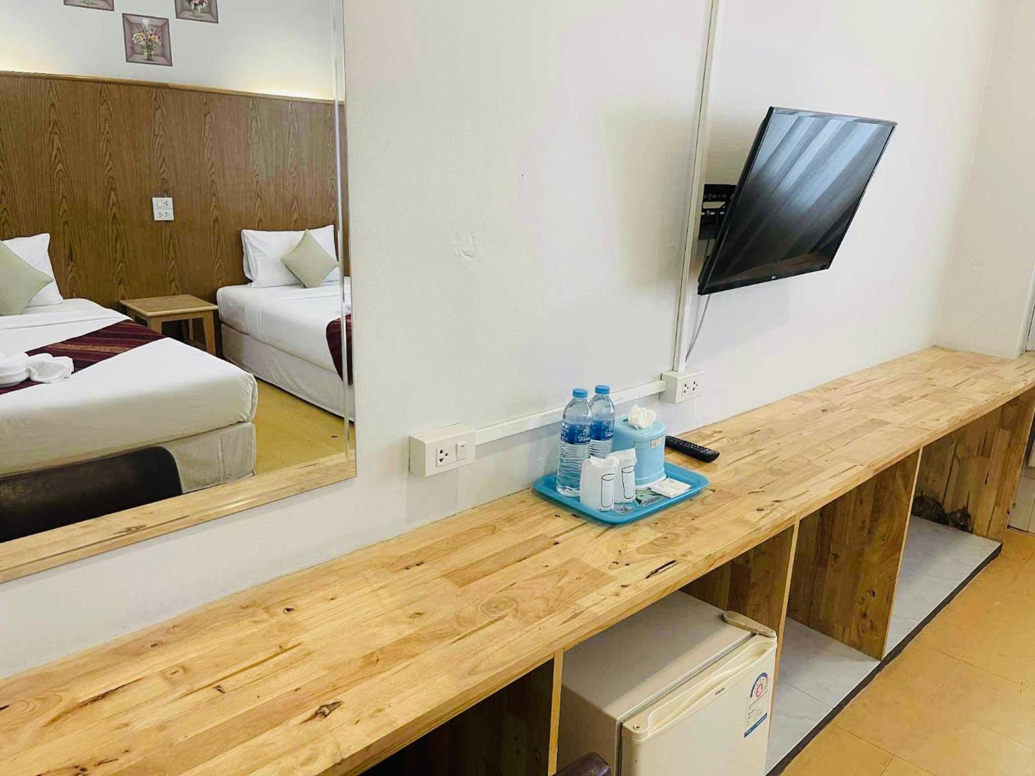 Standard Twin Room photo 3