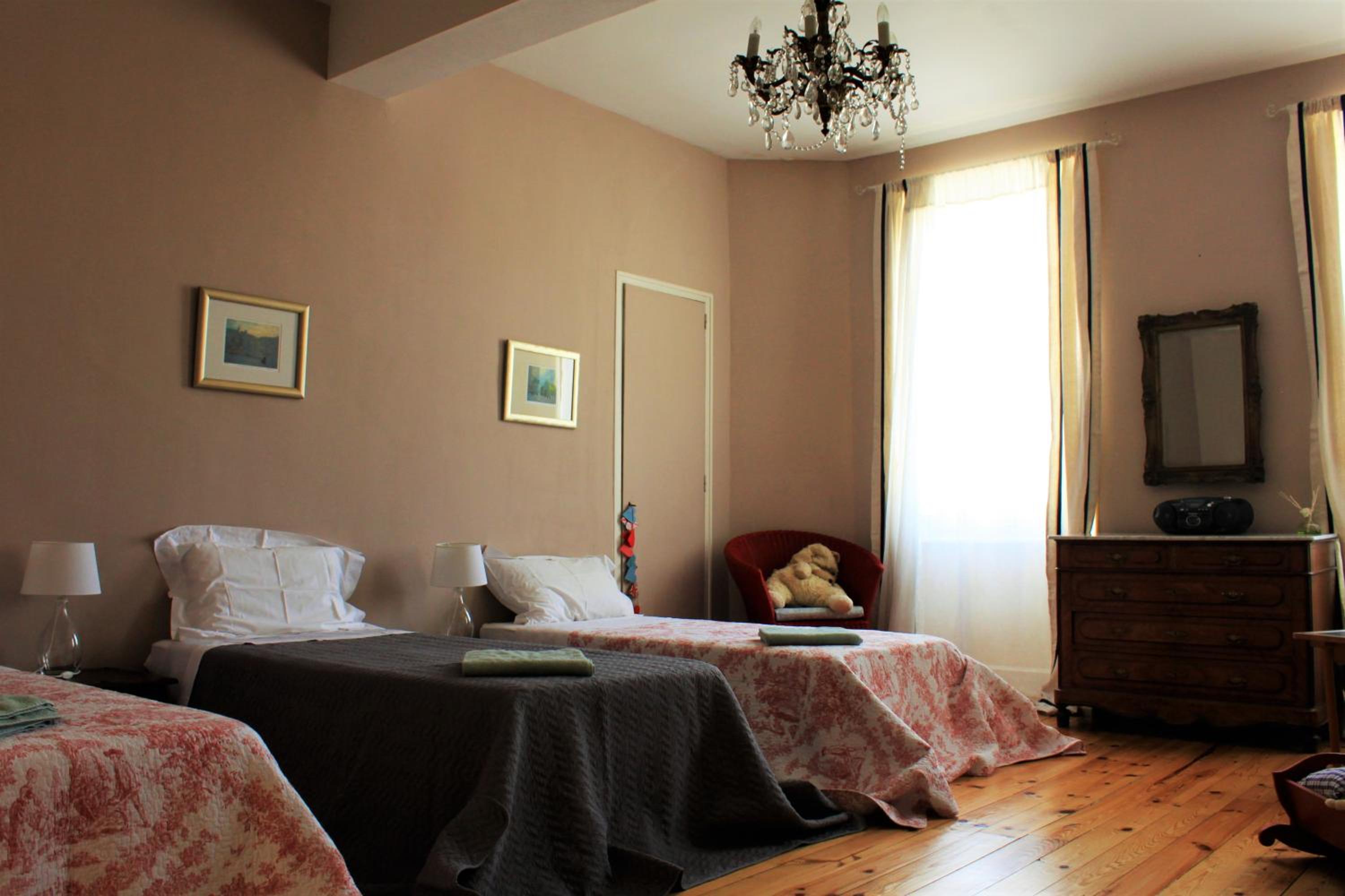 Two-Bedroom Suite photo 3
