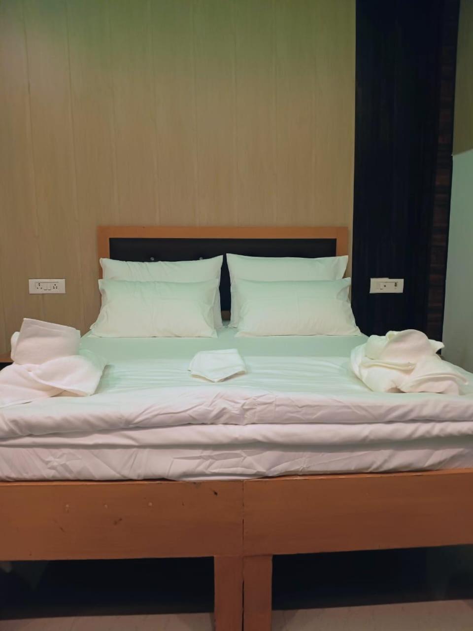 Budget Double Room photo 3