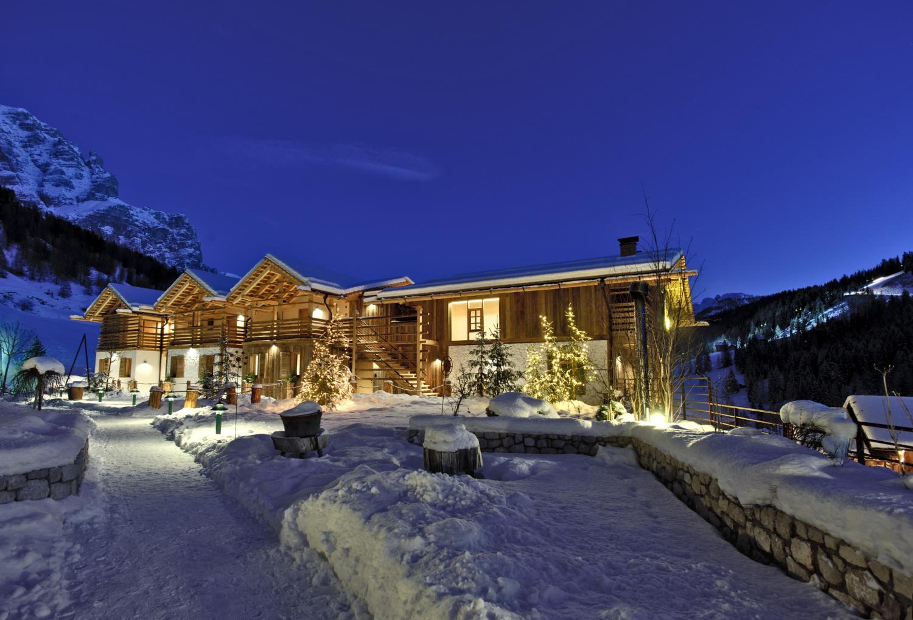 Chalet (2 Adults) - Photo 3