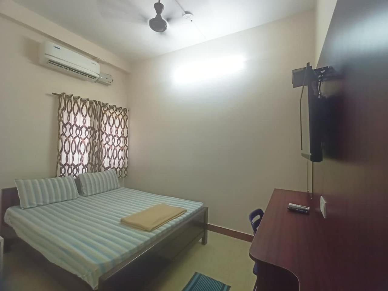 Standard Double Room with Fan photo 3