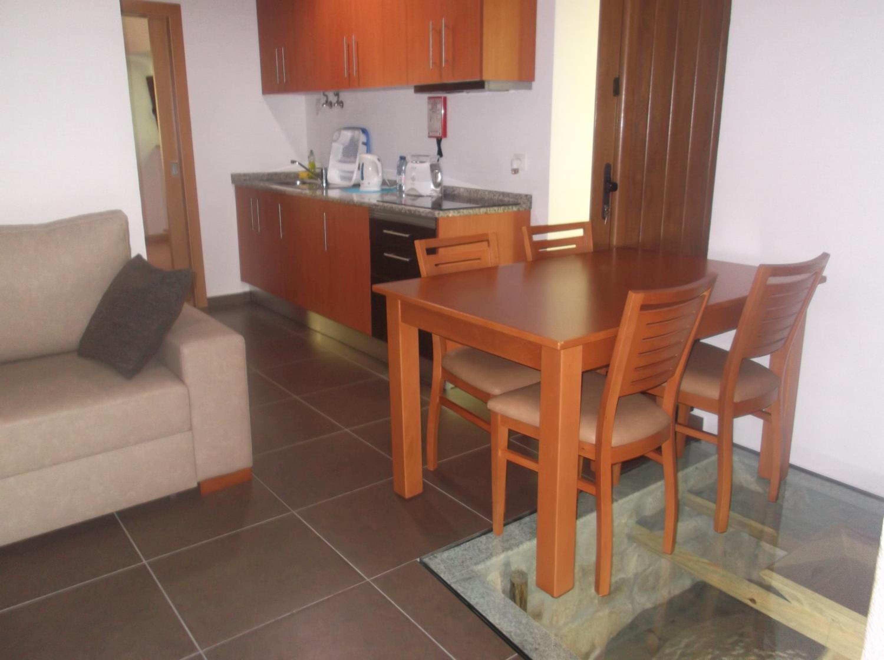 One-Bedroom House - Photo 4