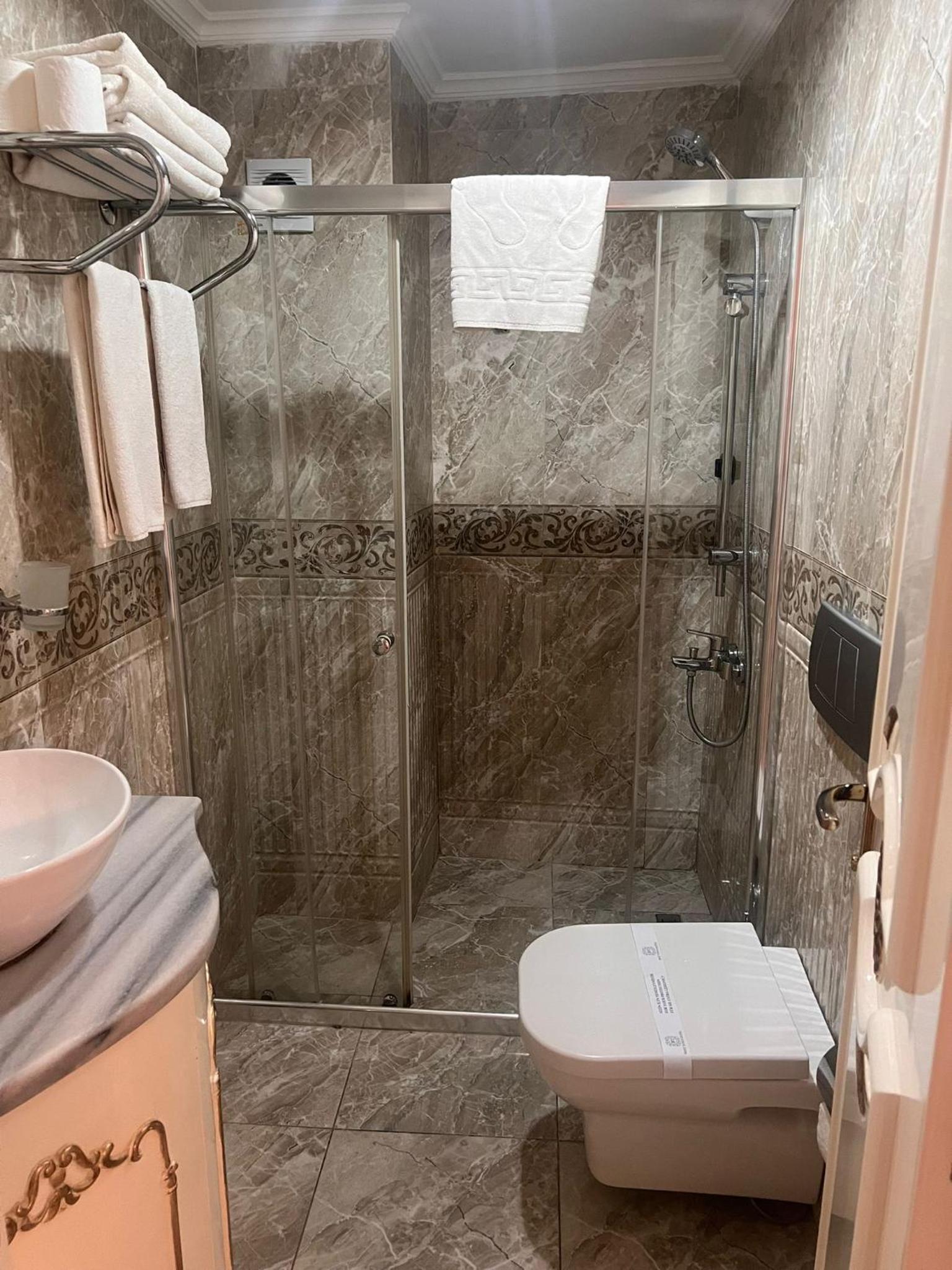 Large Single Room photo 1
