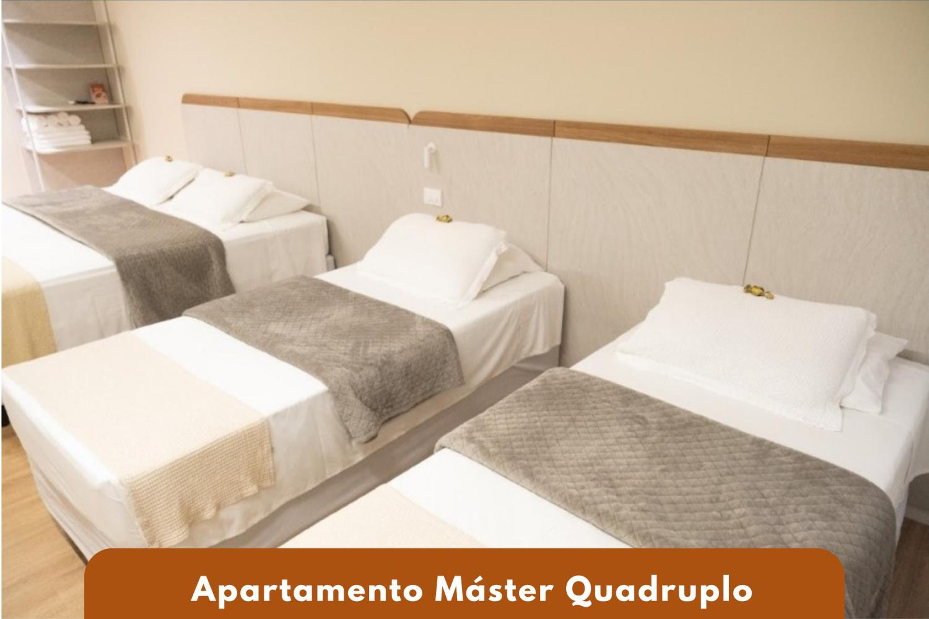 Camboriú Praia Hotel — Deluxe Quadruple Room