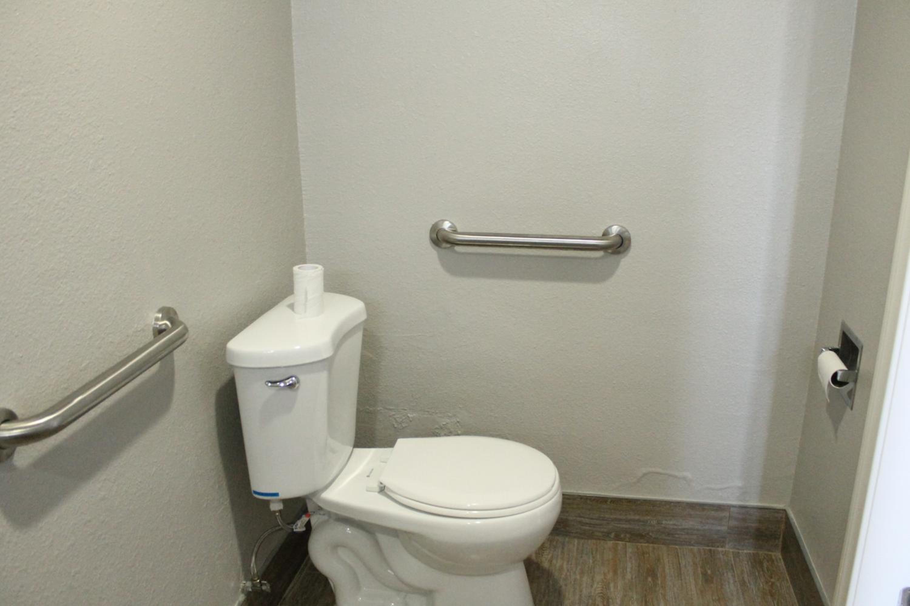 Single Room - Disability Access photo 2