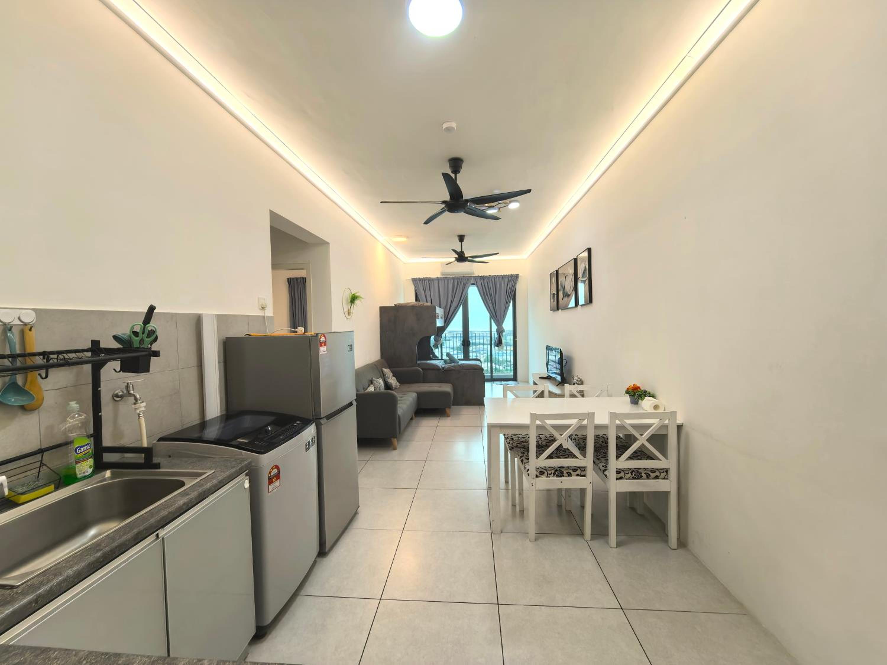 Studio Apartment photo 1