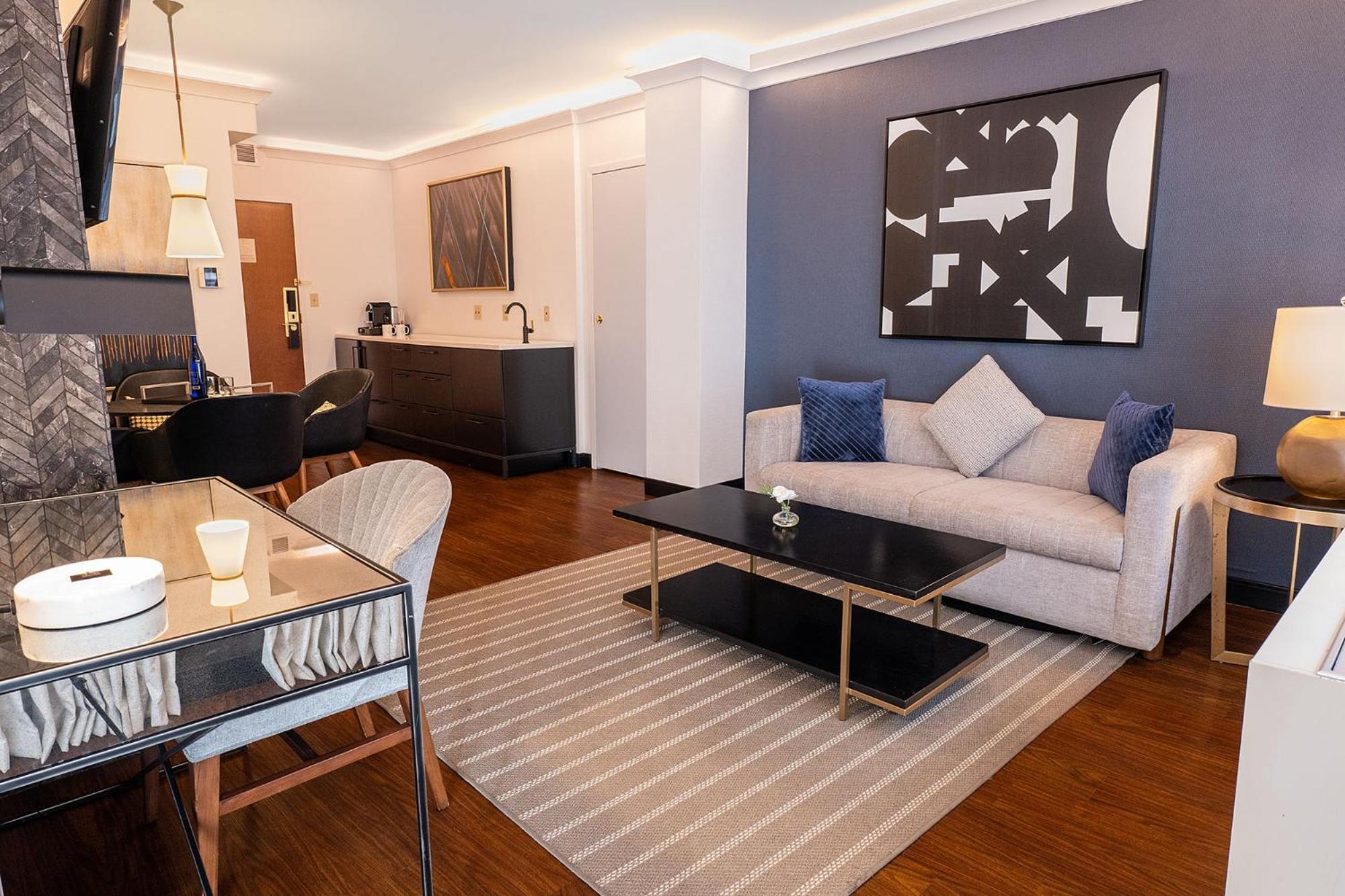 St. Gregory Suite King