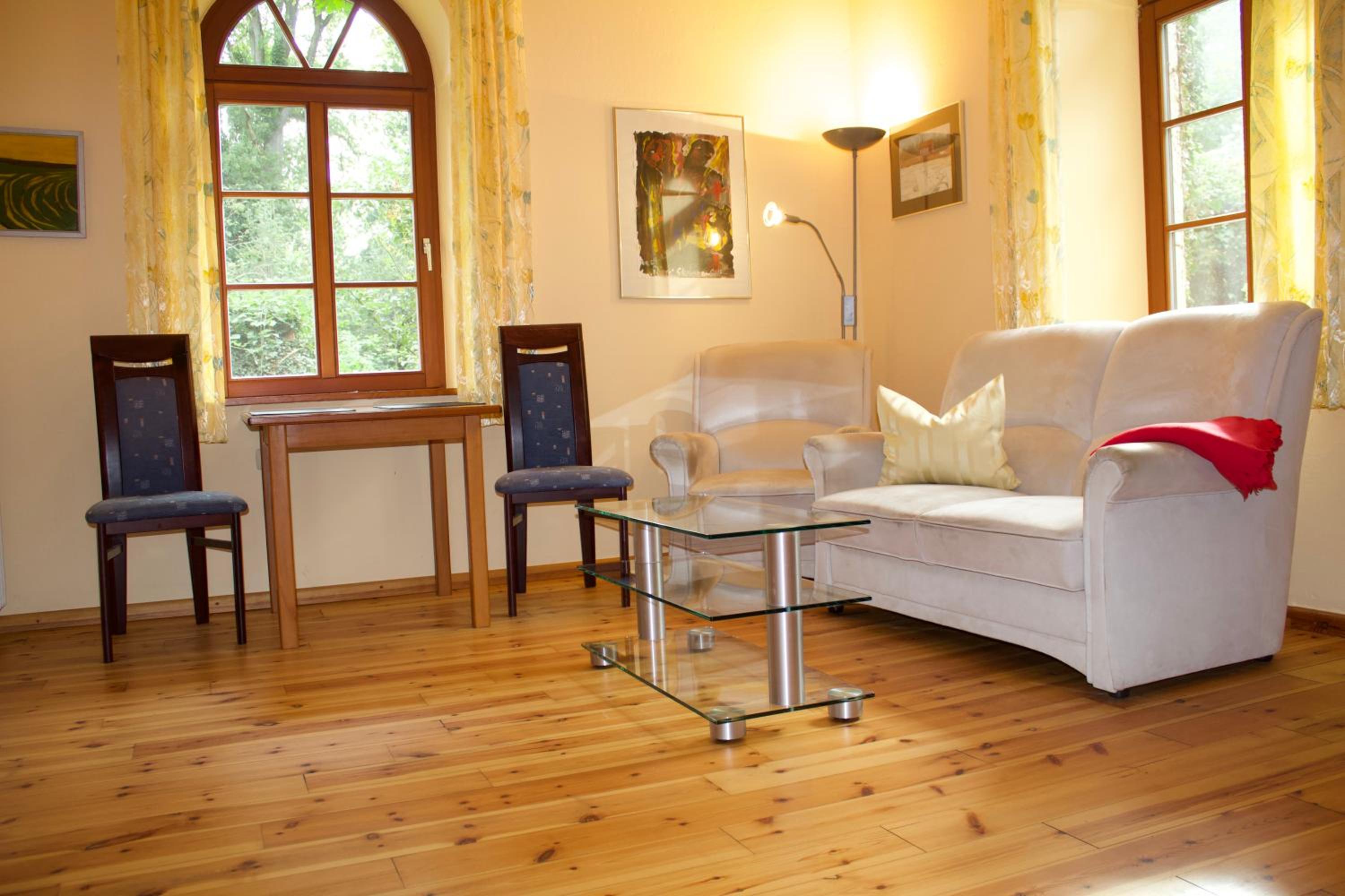 One-Bedroom Apartment with Garden View