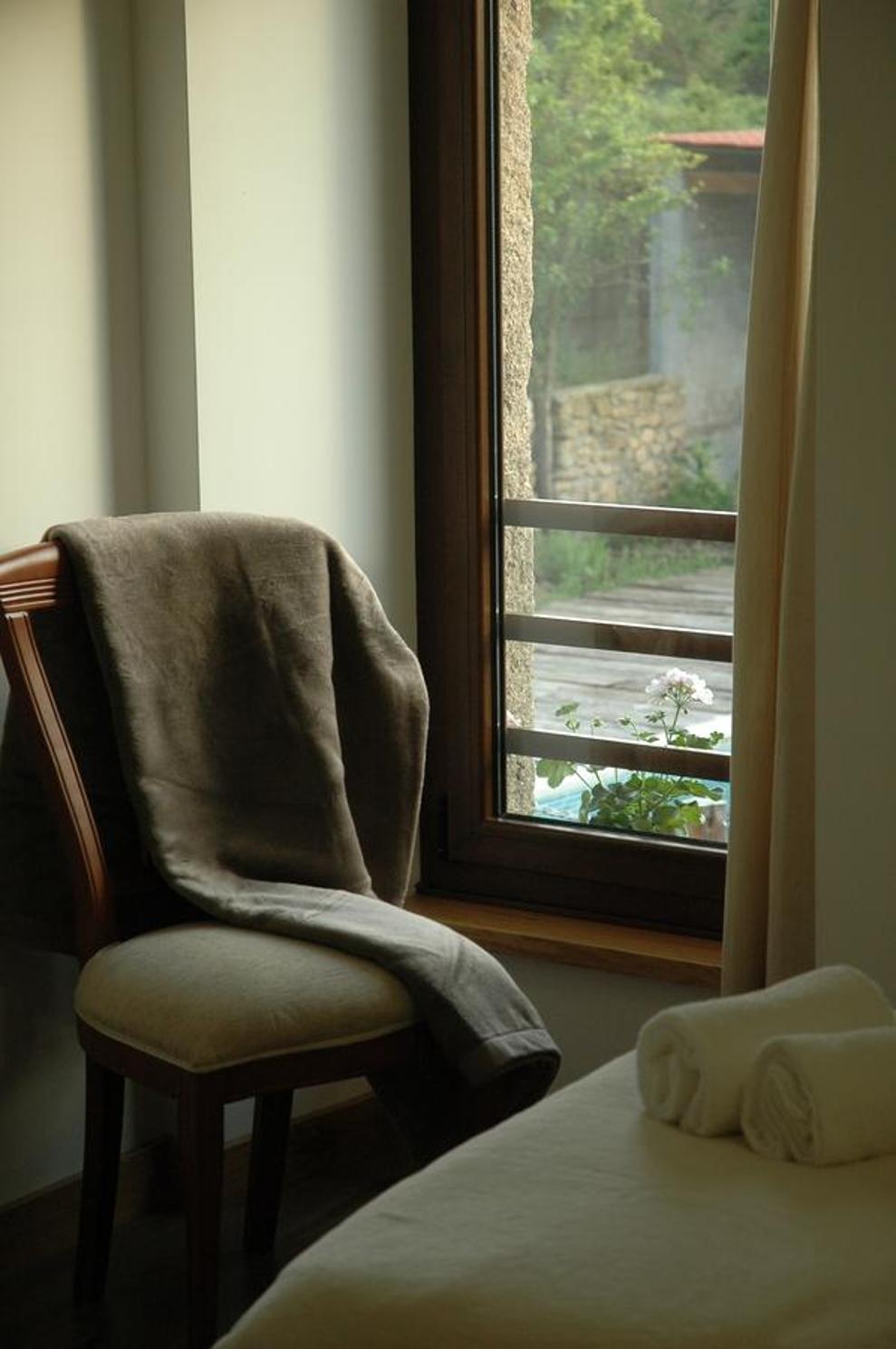 Twin Room - Photo 3