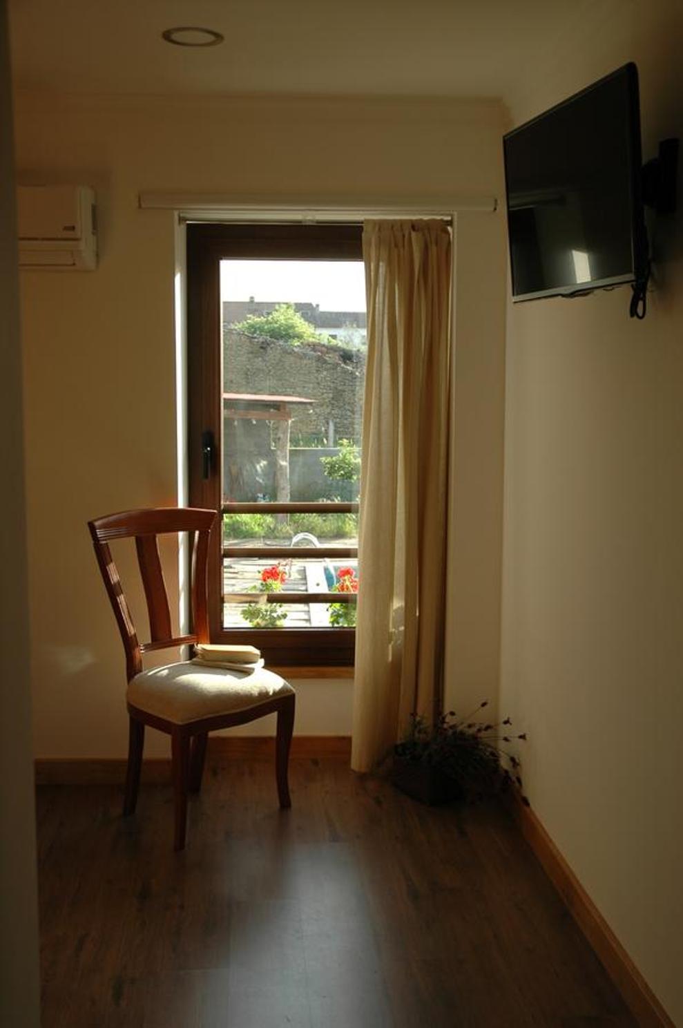 Double Room - Photo 2