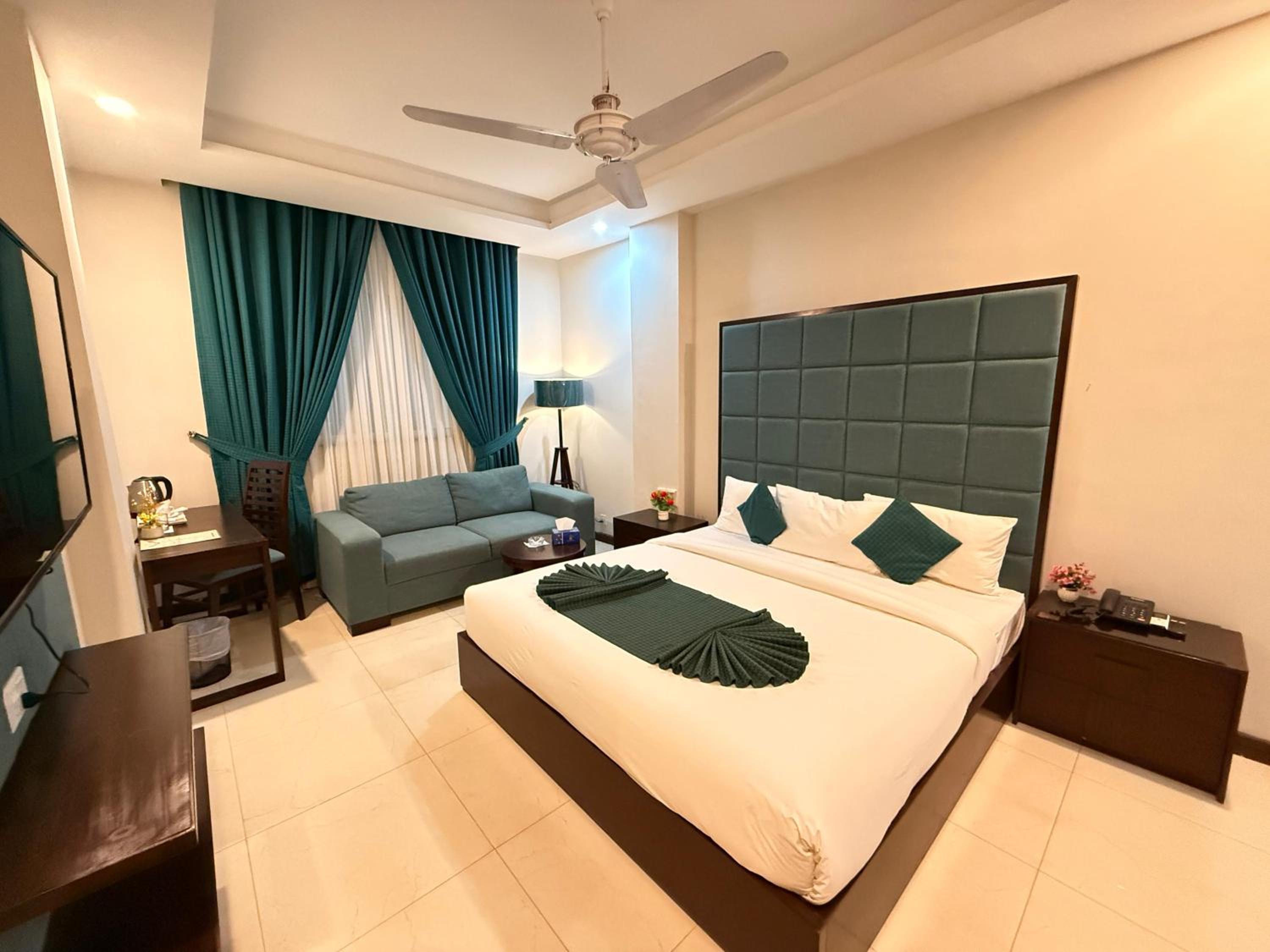 Deluxe Twin Room