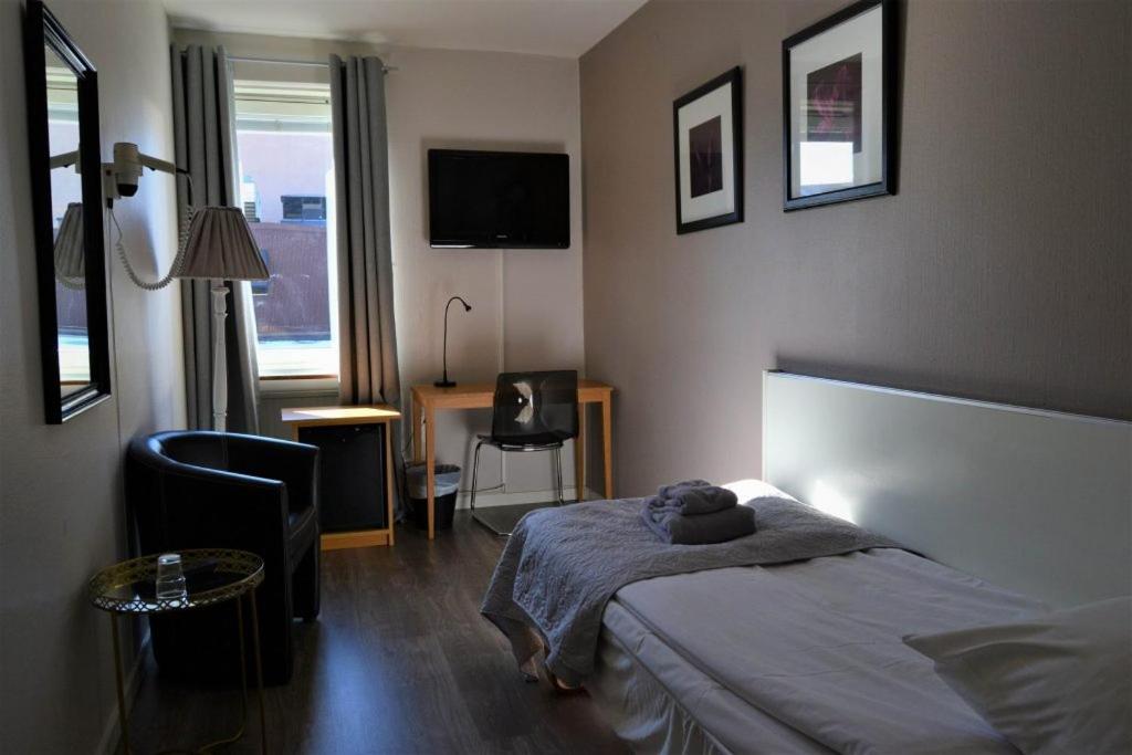 Single Room with Extra Bed photo 3