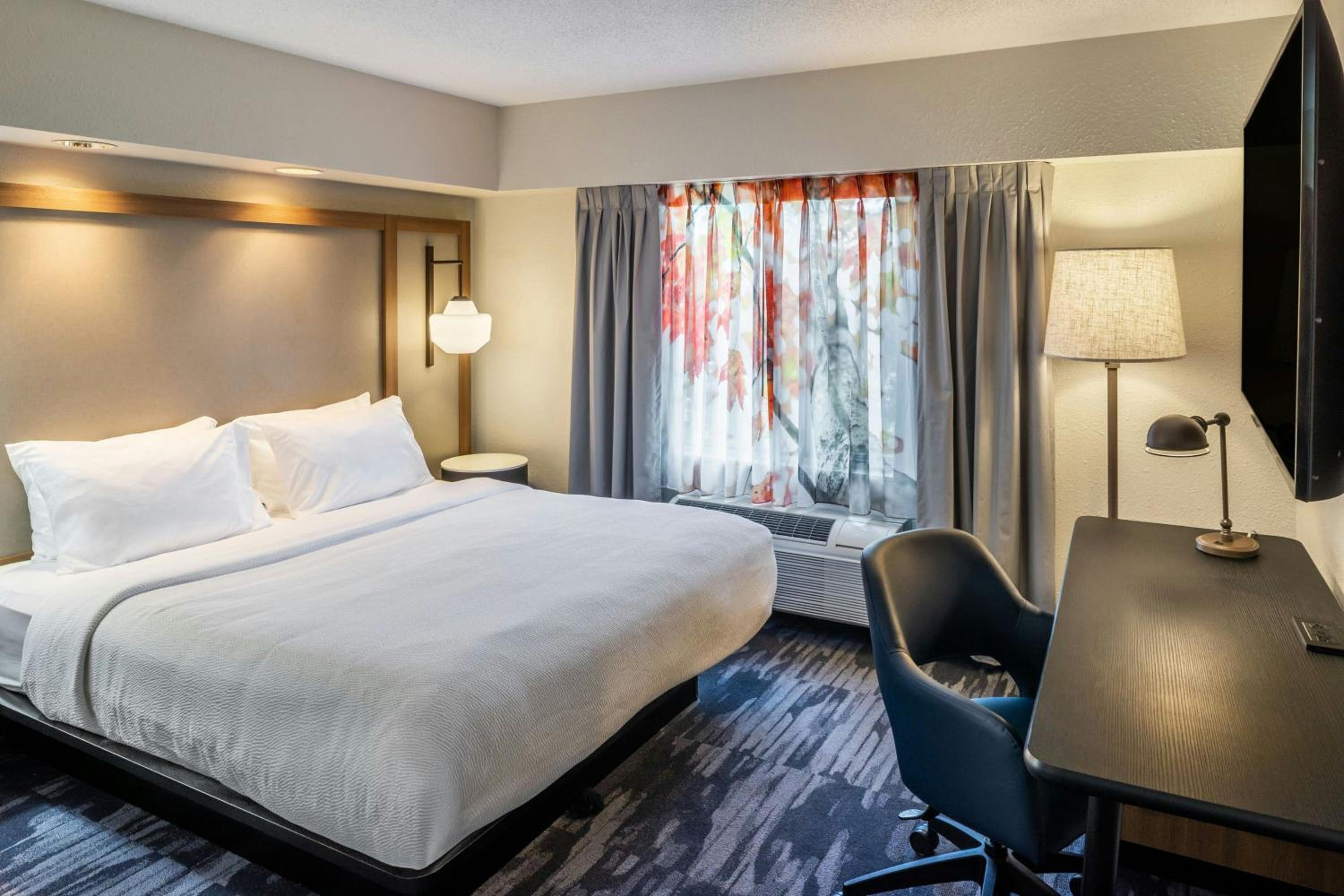 King Suite - Photo 2