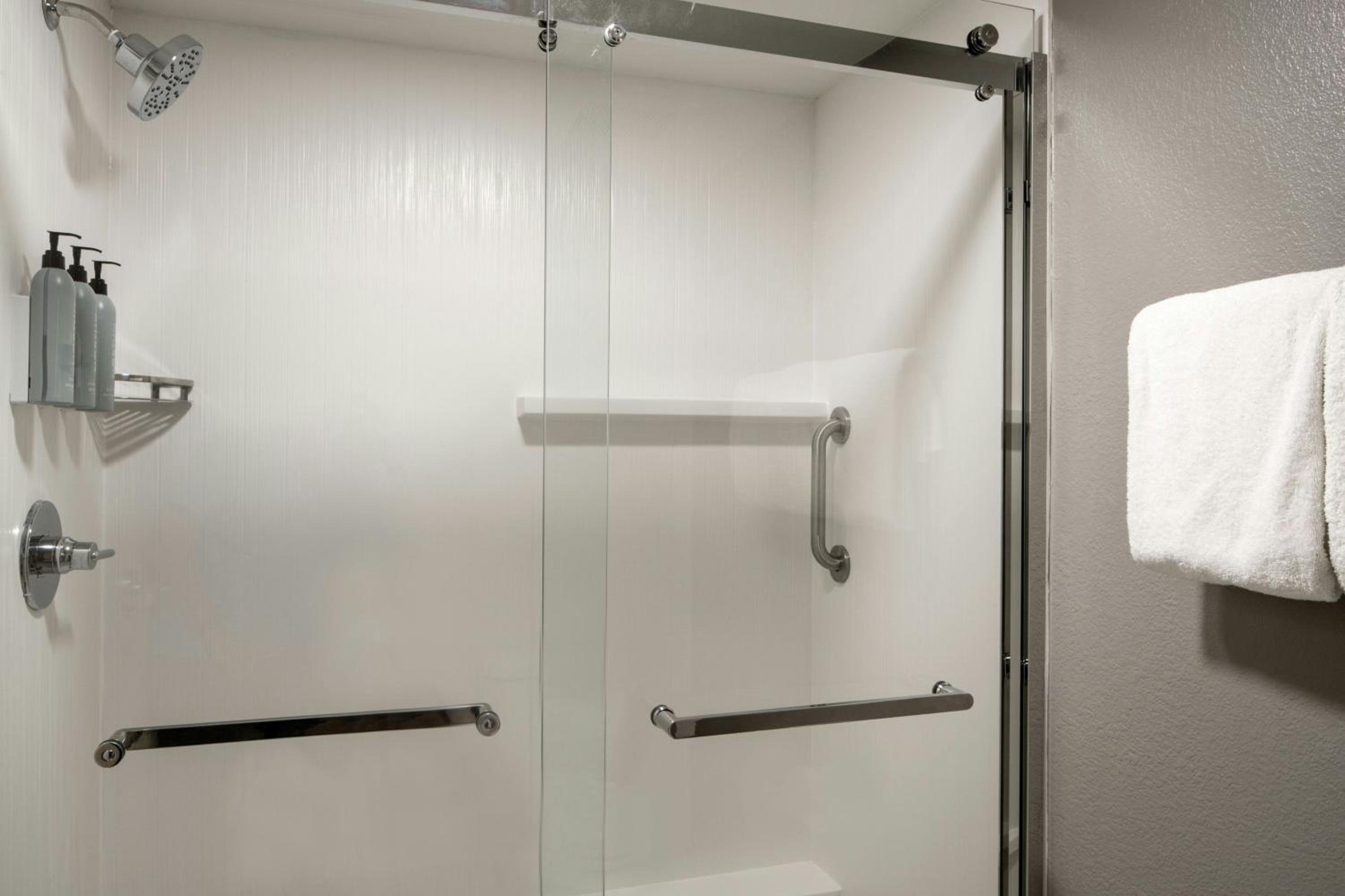 One-Bedroom King Suite with Balcony, Roll-In Shower and Sofa Bed - Mobility Access/Hearing Accessible