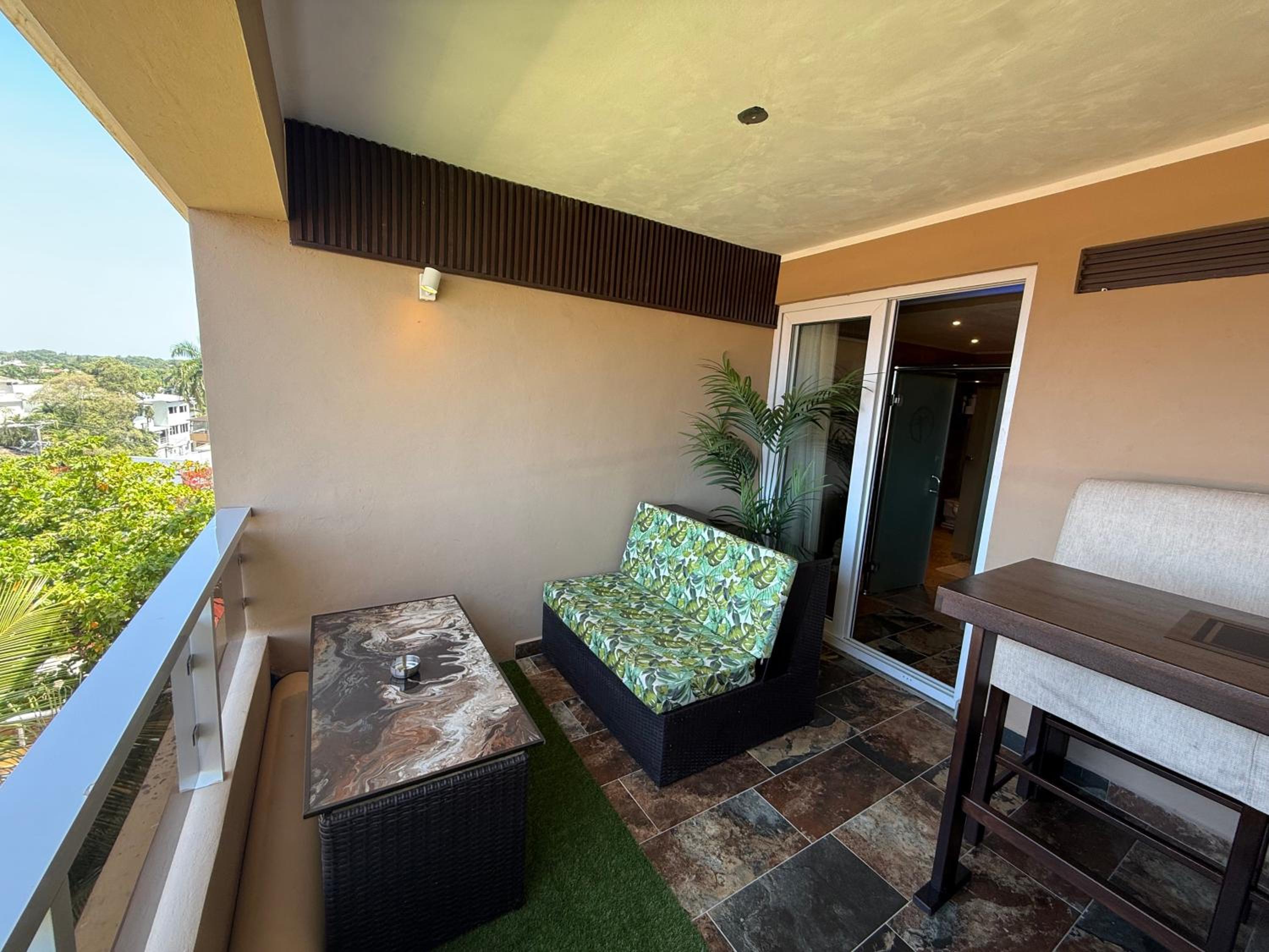 Junior Suite with Ocean View photo 2