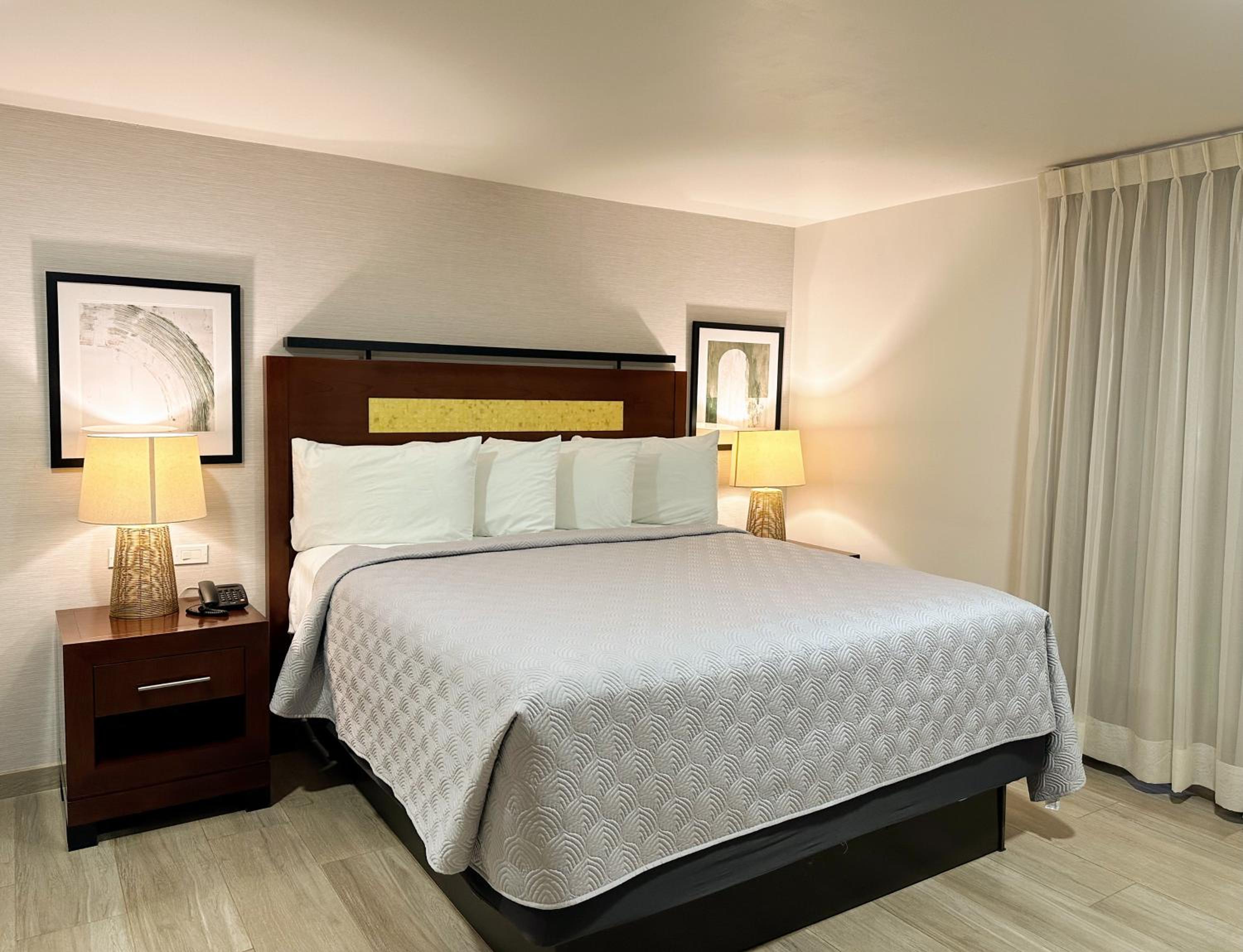 Two-Bedroom Suite photo 3