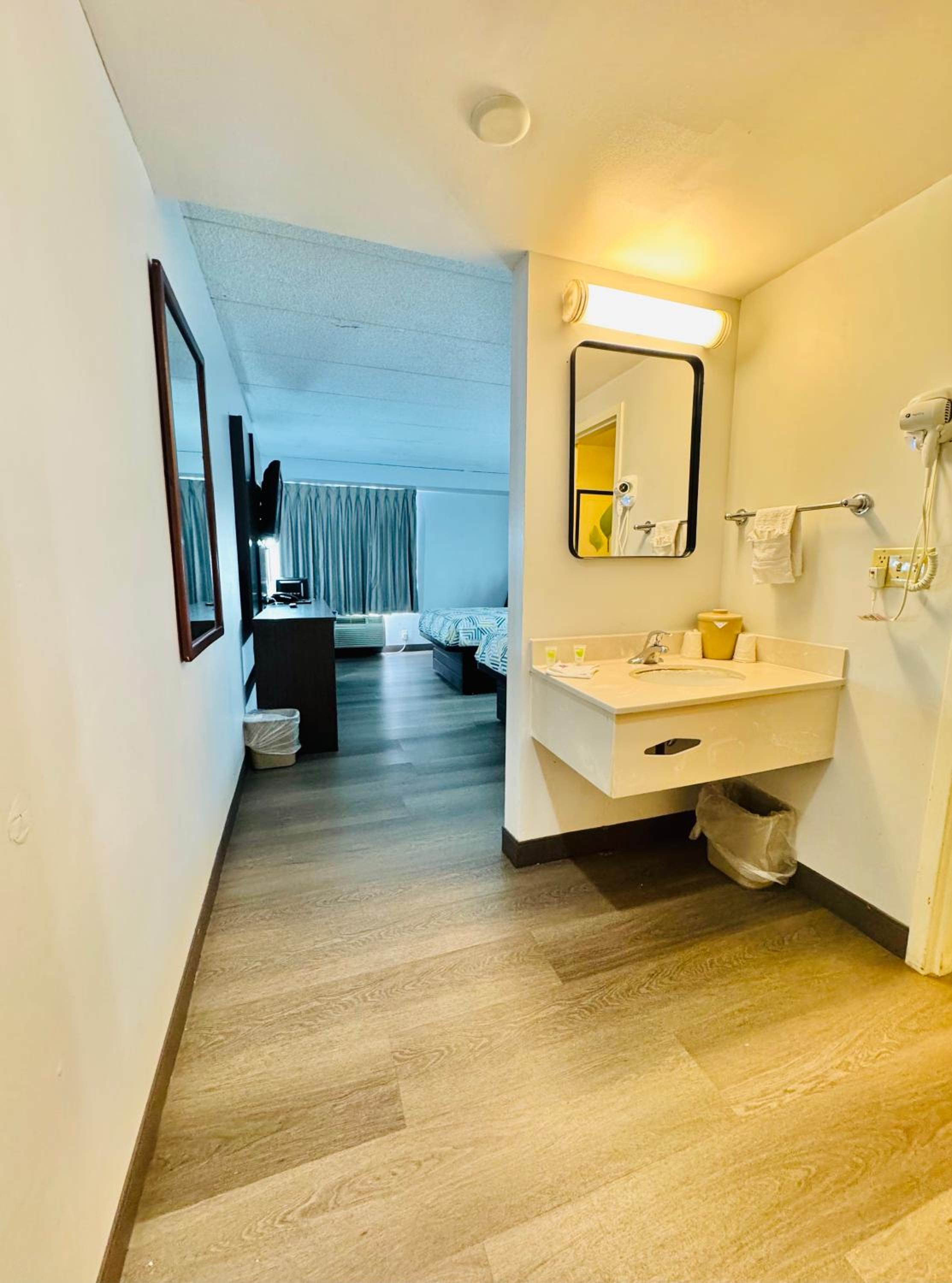 Deluxe Double Room - Non-Smoking - Photo 6