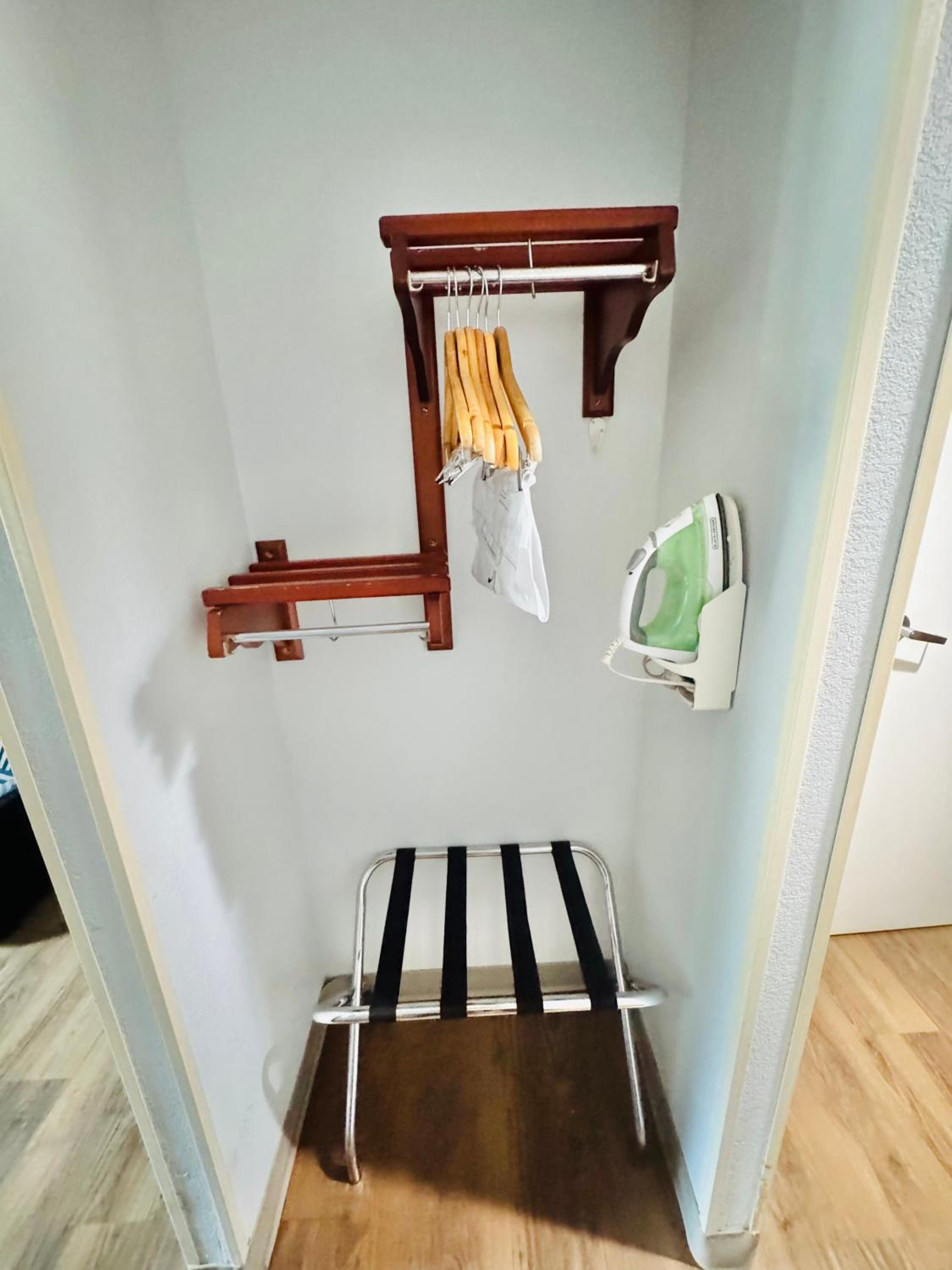 Deluxe Double Room - Non-Smoking - Photo 9