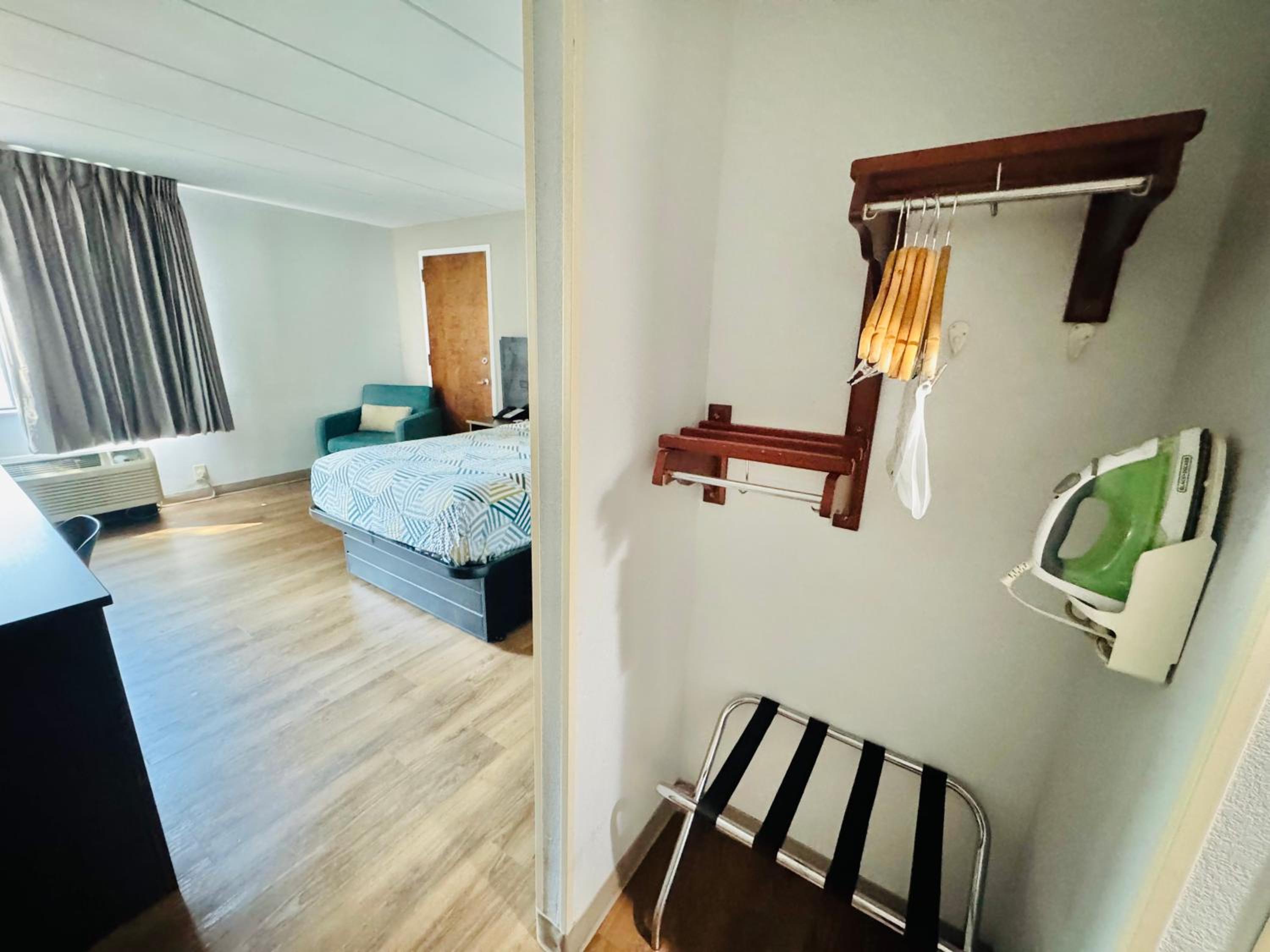 Deluxe Double Room - Non-Smoking - Photo 10