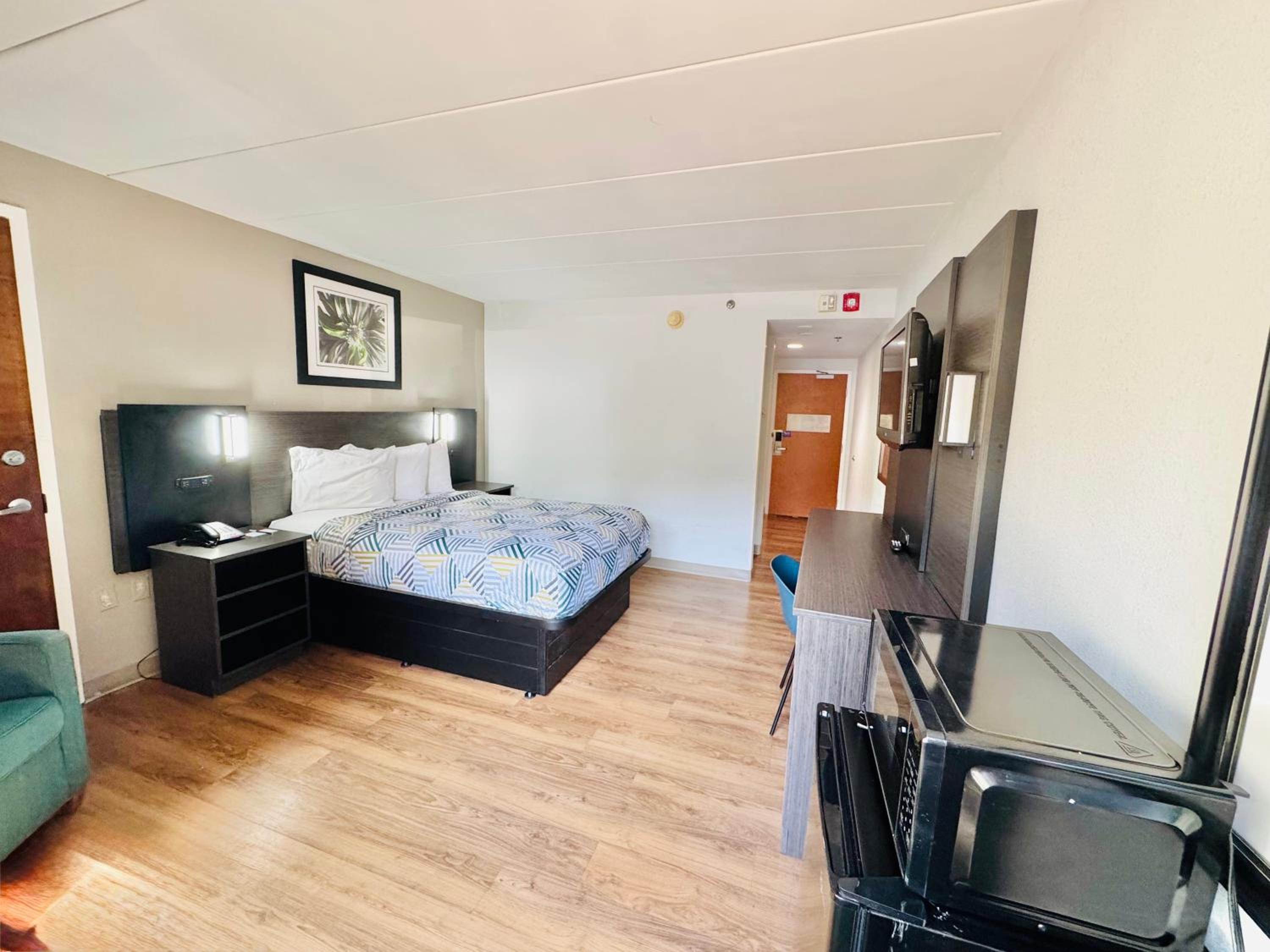 Deluxe Double Room - Non-Smoking - Photo 12