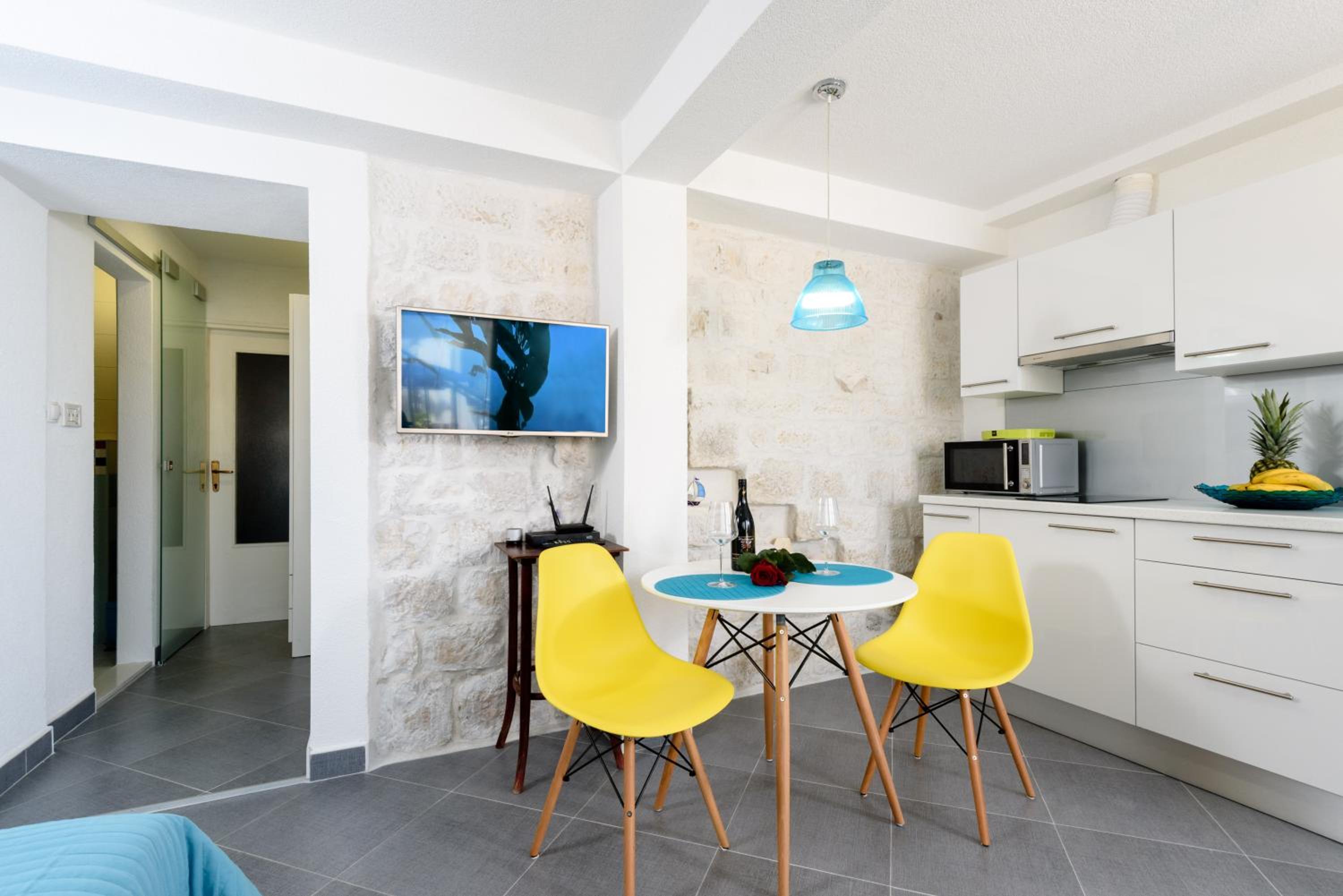 Studio Apartment with Sea View - Photo 33