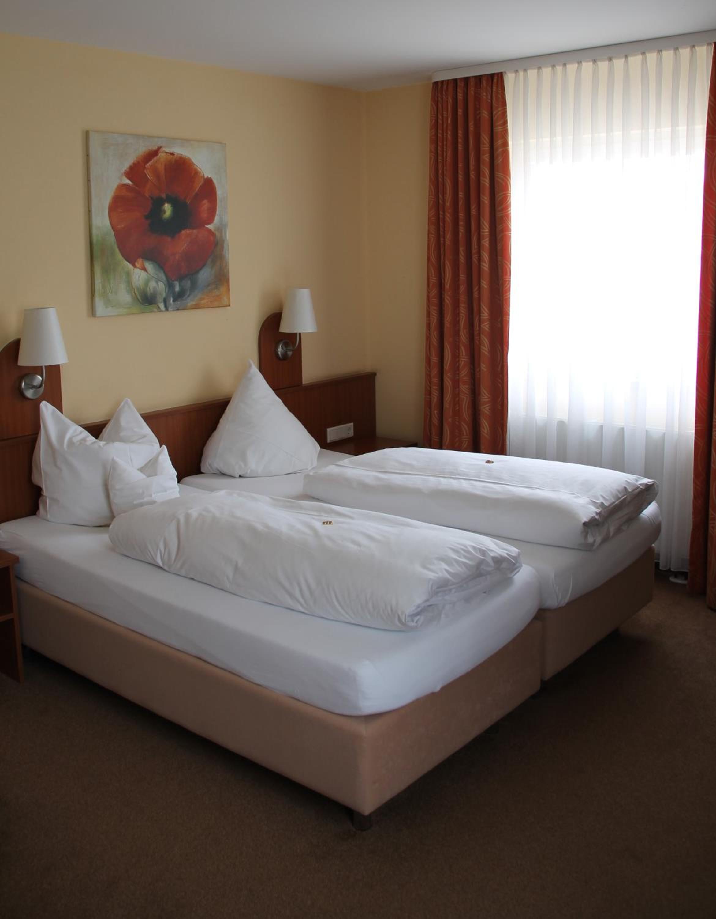 Double Room - Photo 4