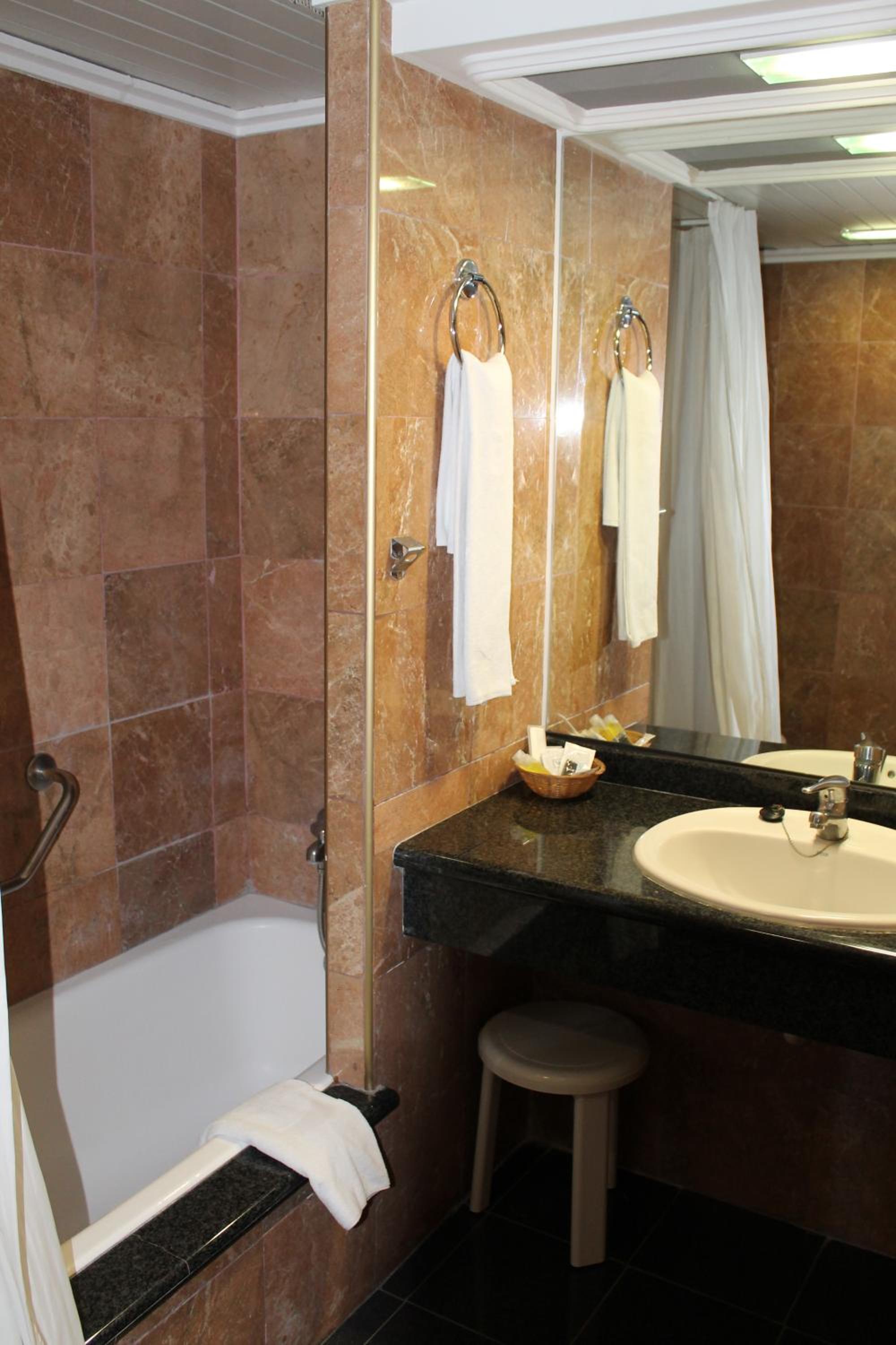 Room with Balcony 2 beds (2 Adults)