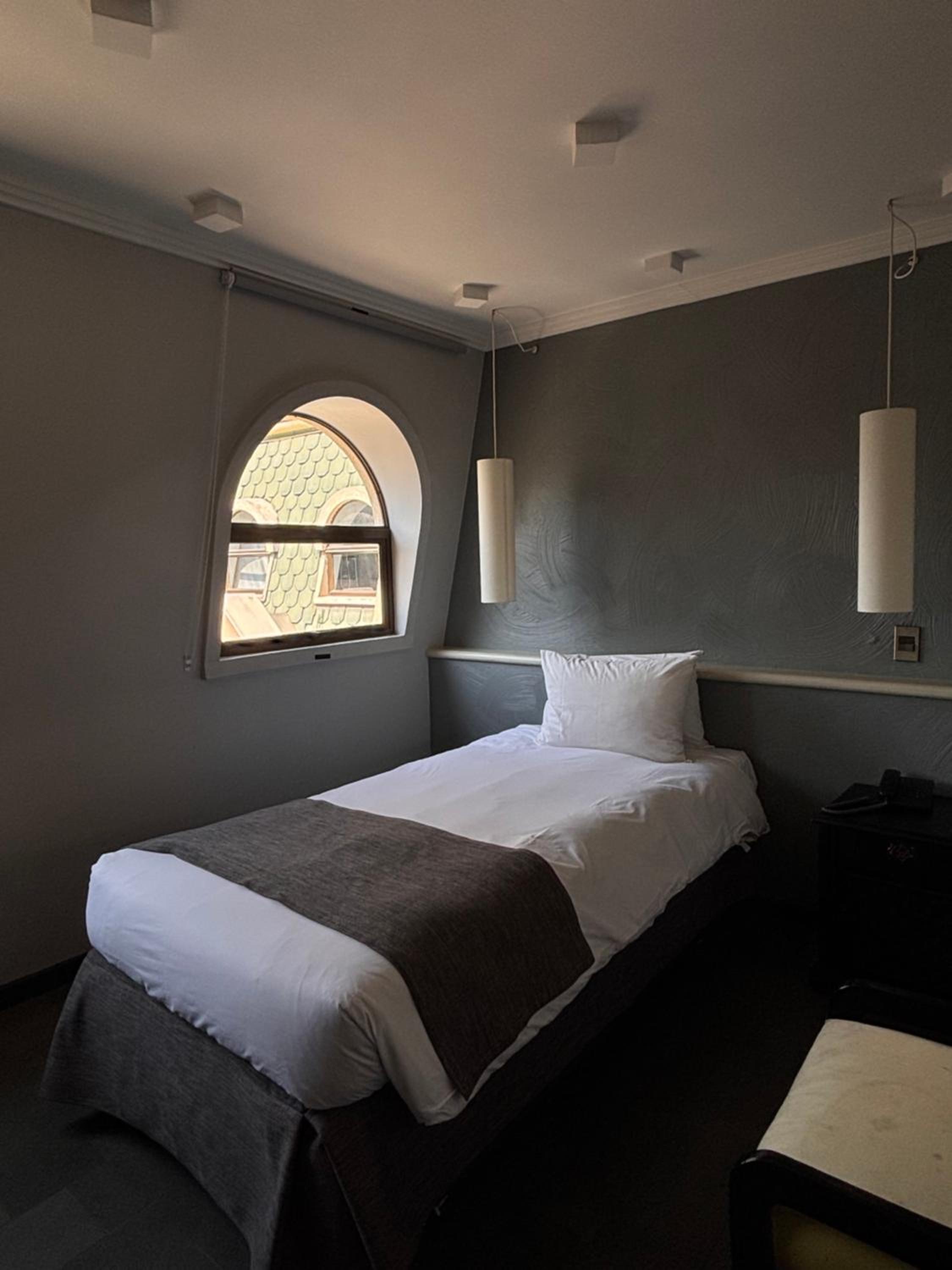 Small Single Room - Photo 1