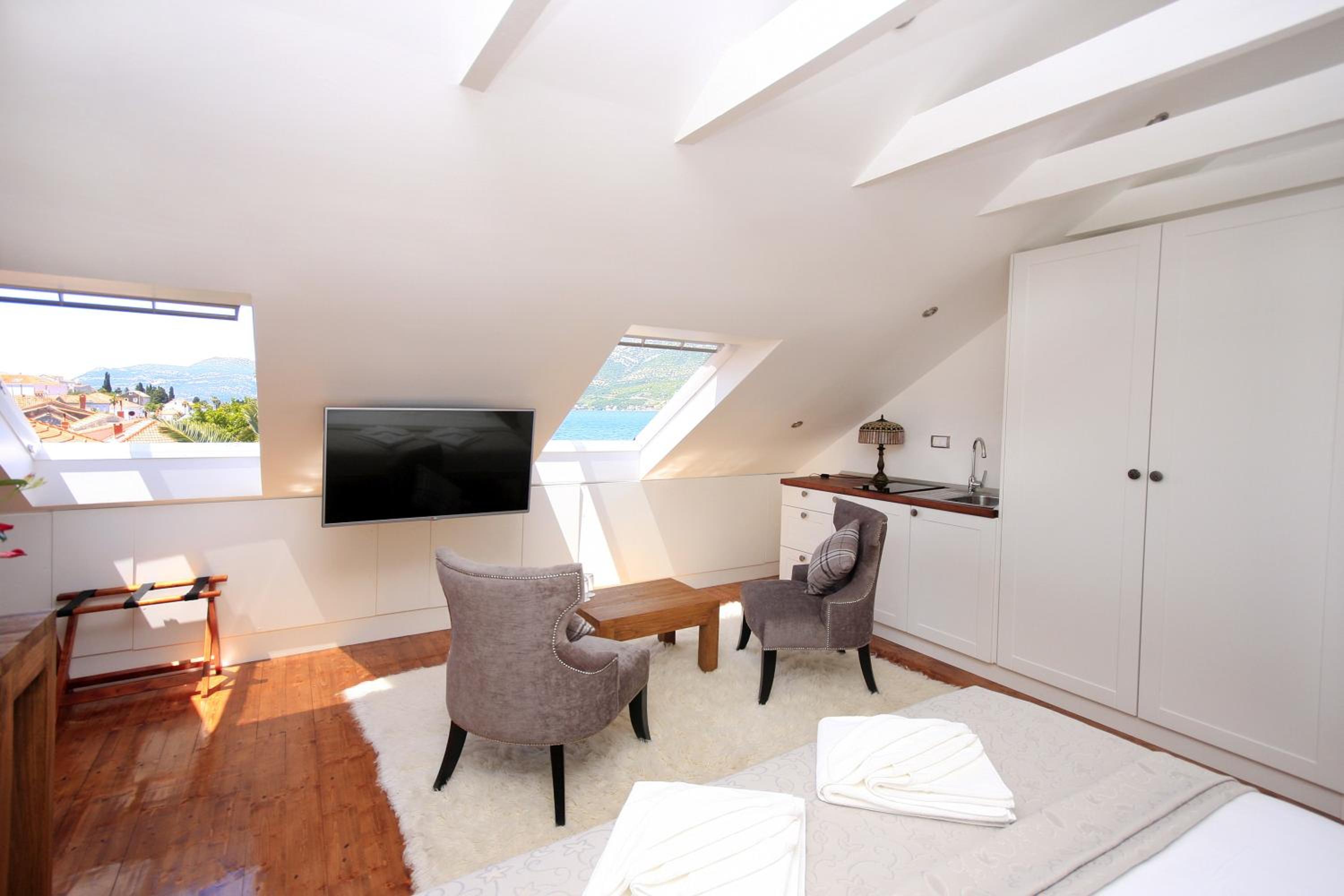Studio with Sea View - Photo 1