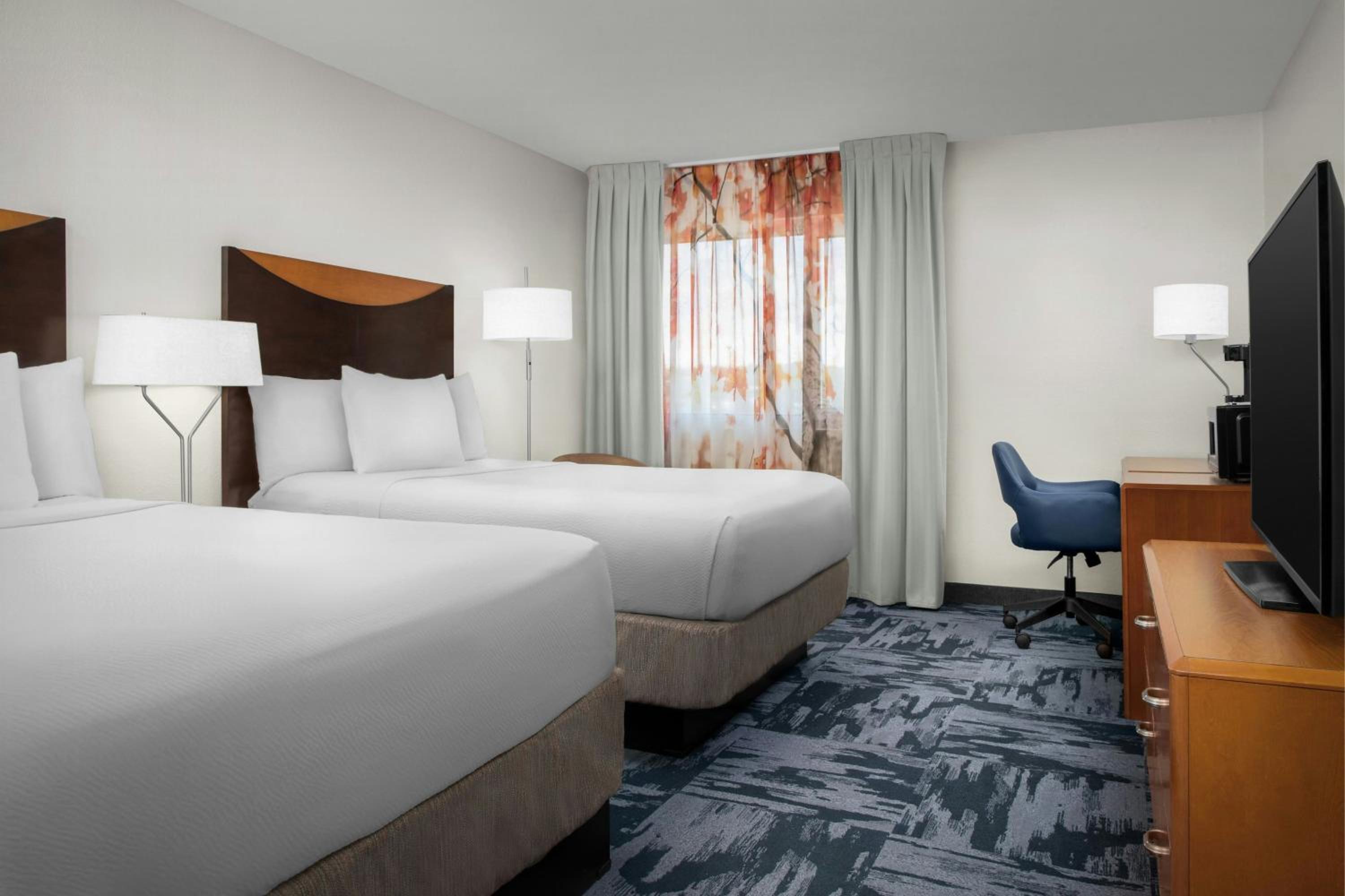 Queen Room with Two Queen Beds - Hearing Accessible - Photo 1