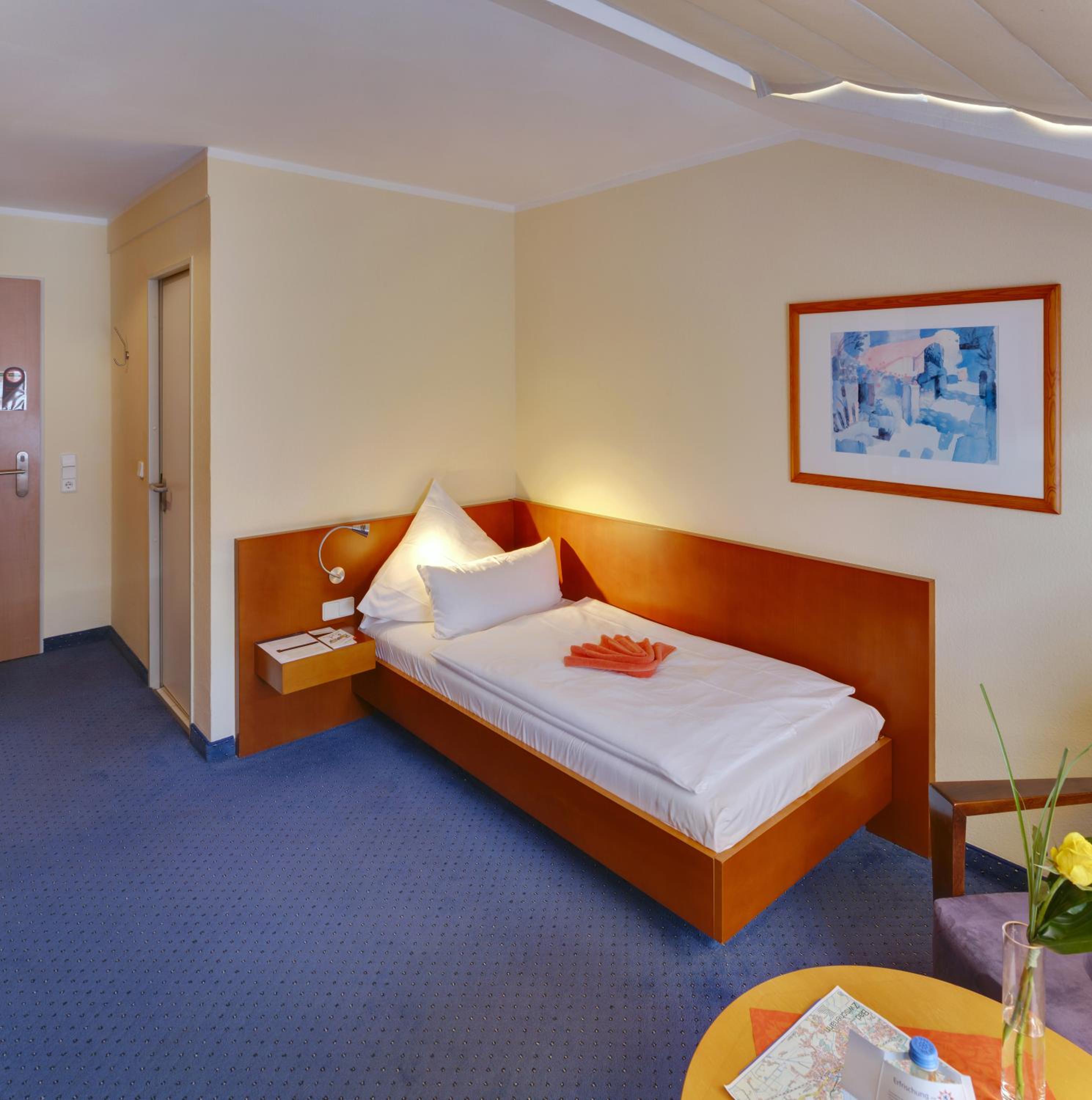 Premium Single Room photo 3
