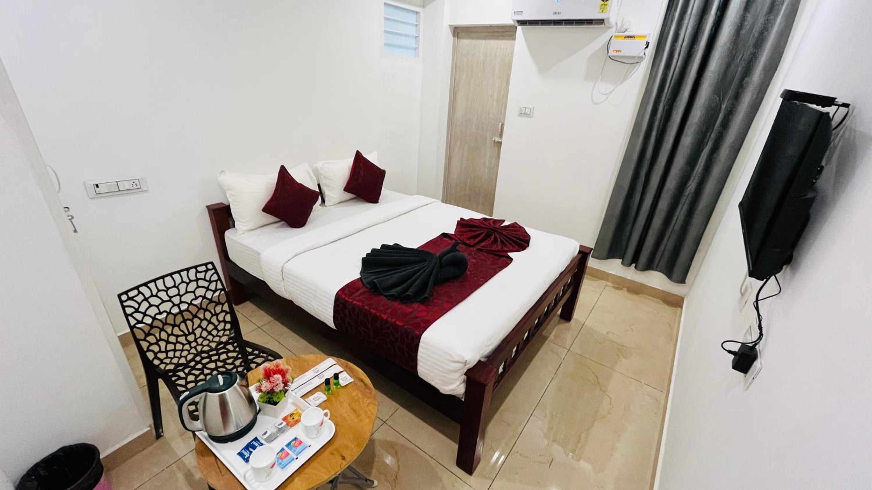 Queen Room with Spa Bath