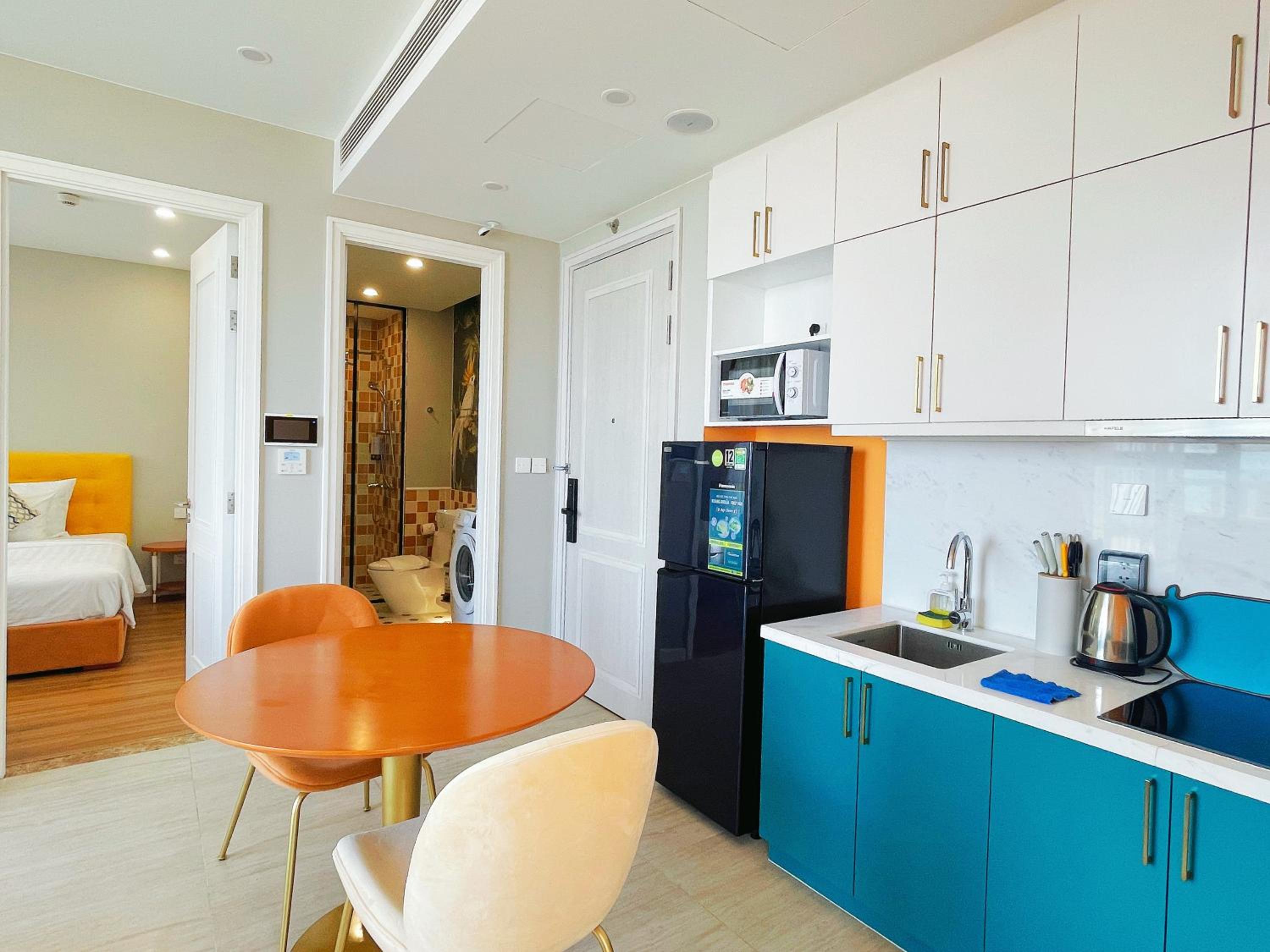 Two-Bedroom Apartment with Mountain View photo 3