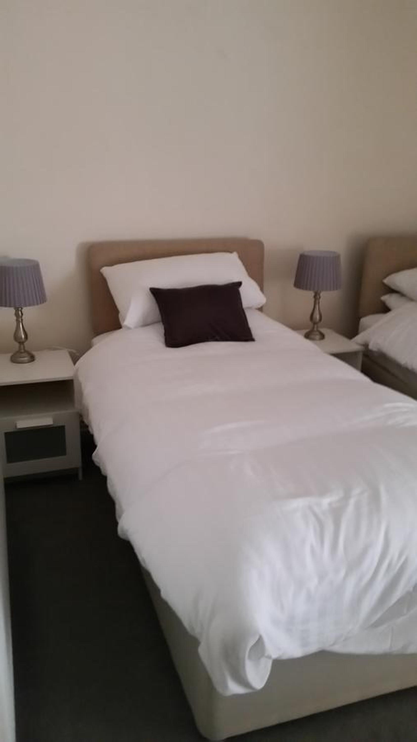 Twin Room - Photo 2