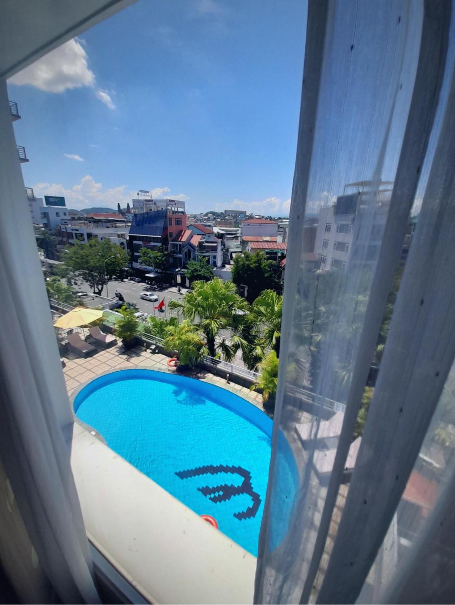 Superior Double or Twin Room with Pool View - Photo 2