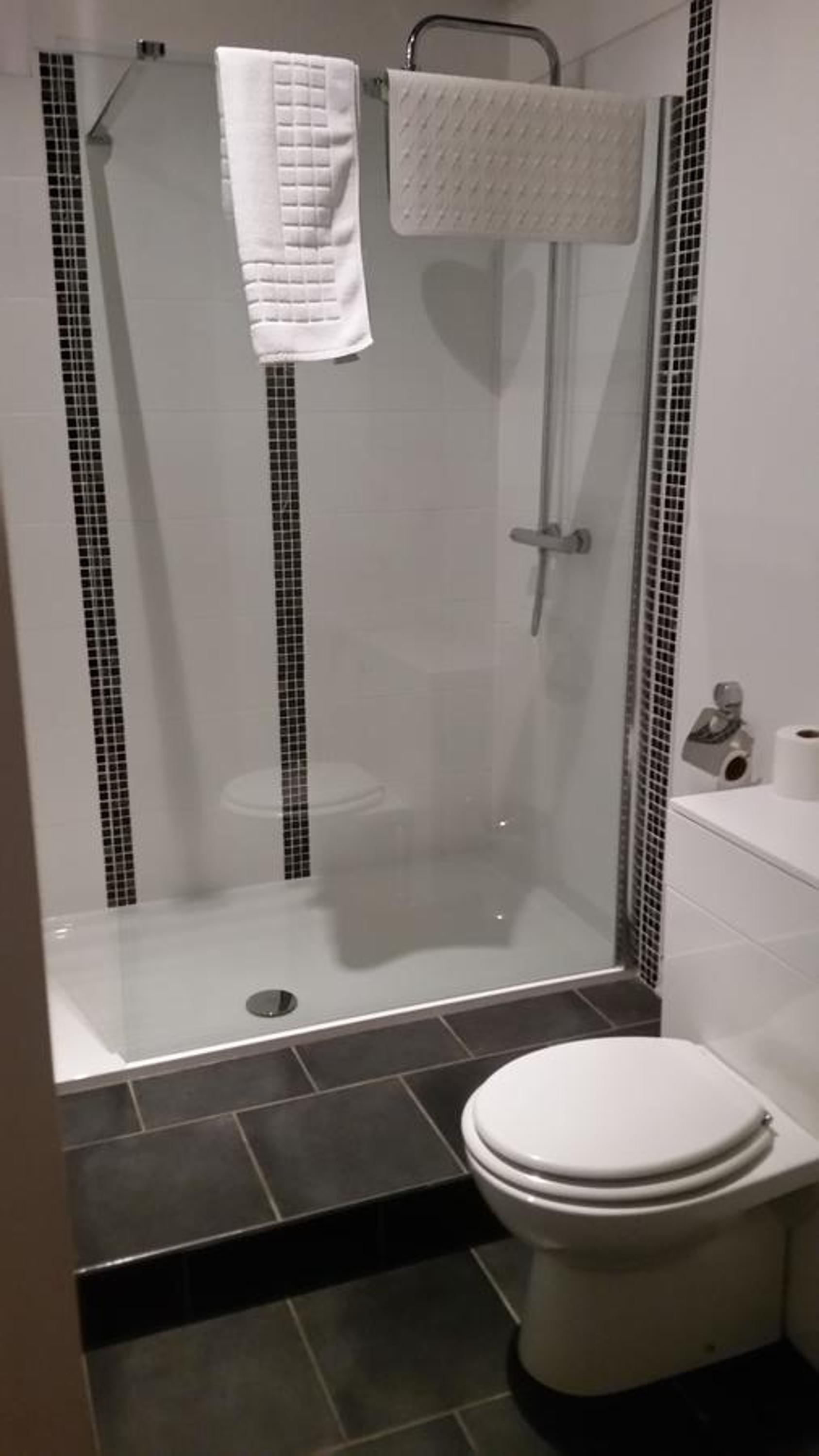Double Room - Photo 6
