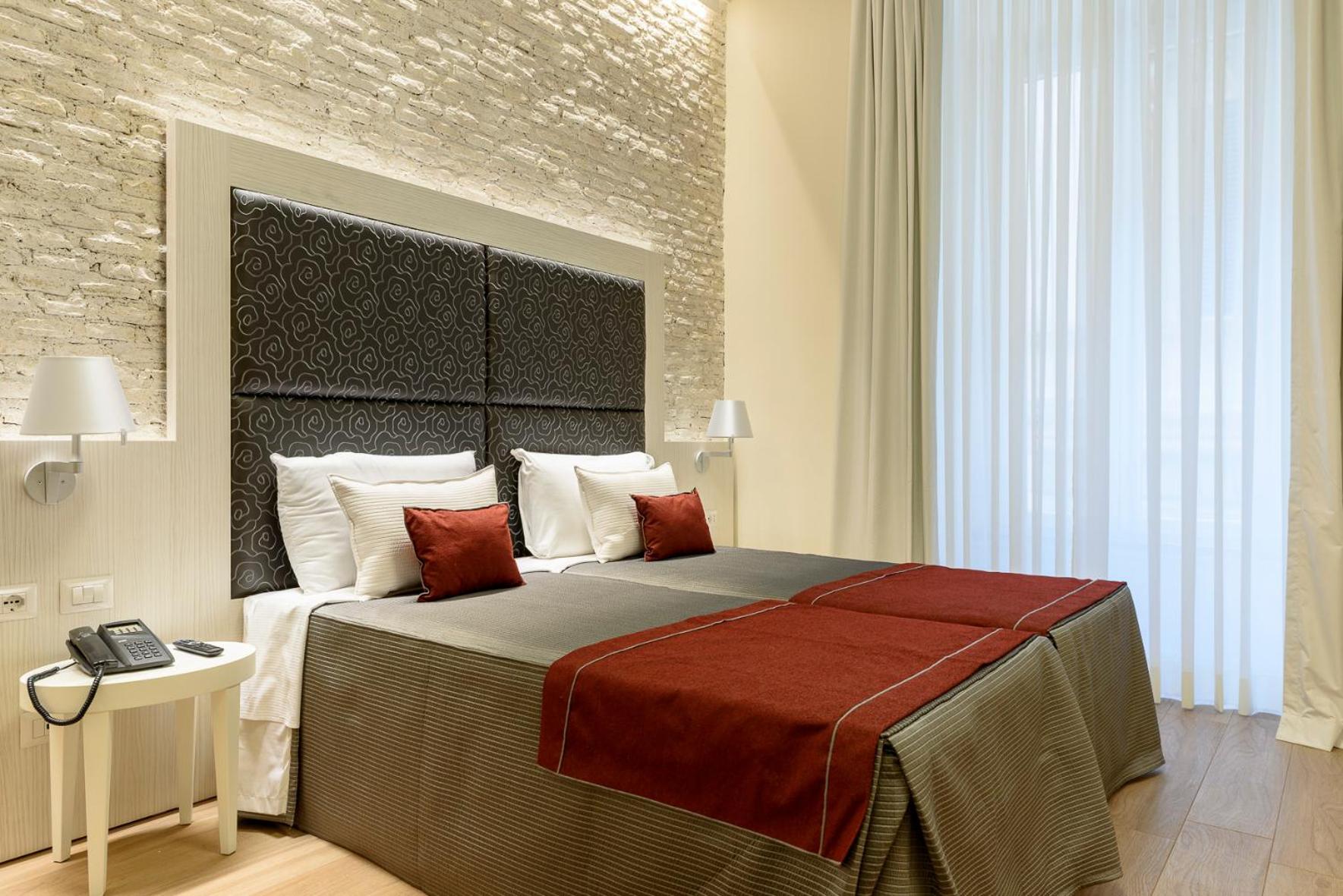 Luxury Double Room with Extra Bed photo 2