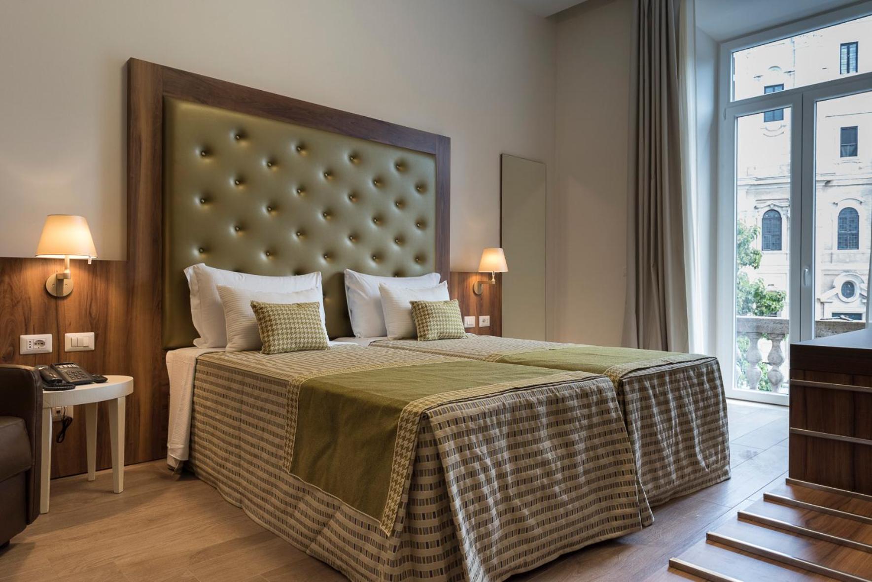 Deluxe Double Room with Extra Bed photo 1