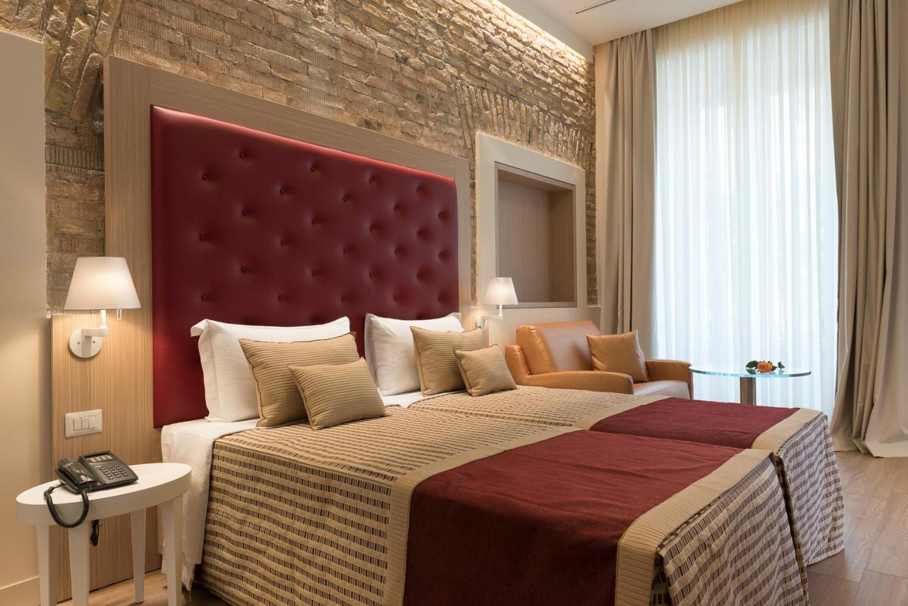 Deluxe Double Room with Extra Bed photo 1